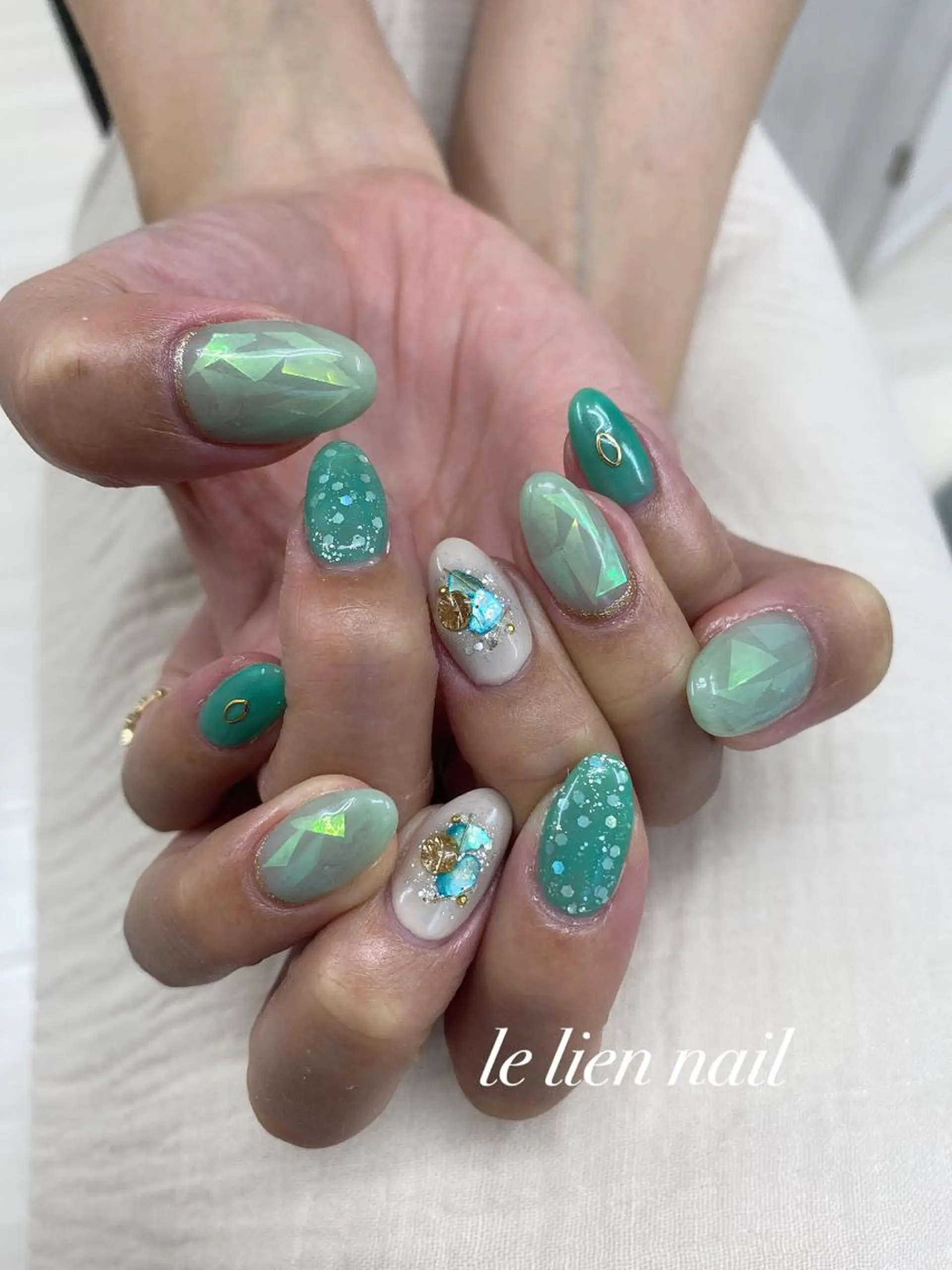 ネイル アートネイル グリーン ハンドネイル le lien nailのネイルデザイン