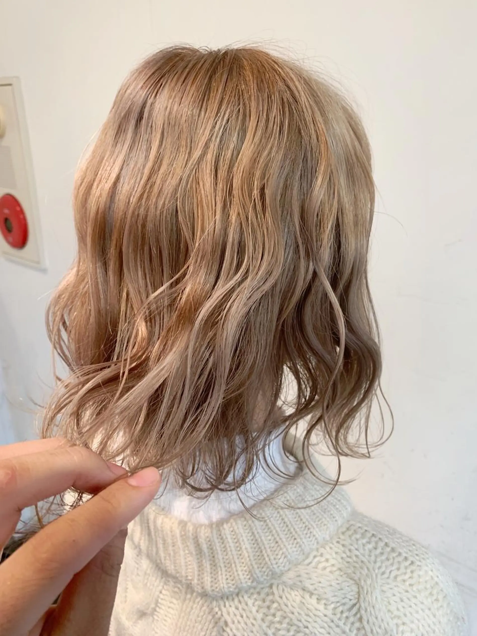 ミディアム カラー ヘアアレンジ ベージュカラー イエローカラー ヘアカラー 🌿‬ ܸAir 透明感🌱西村知佳のヘアスタイル