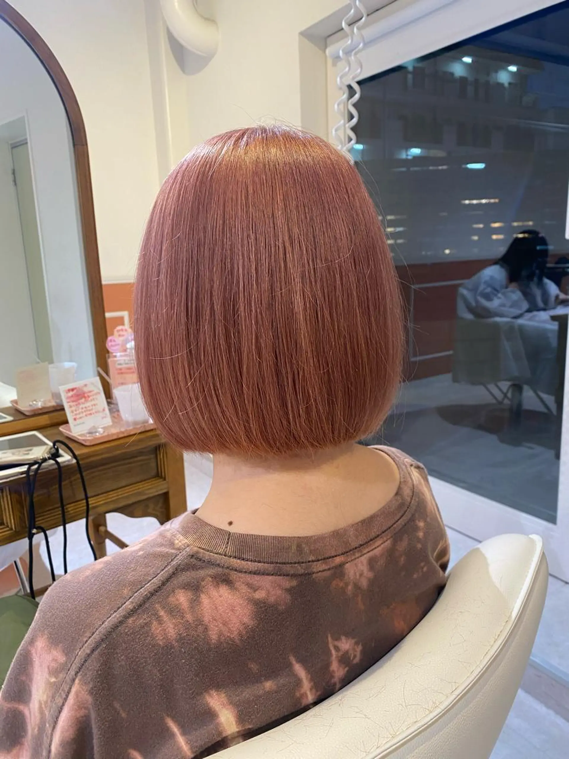 ミディアム カット ヘアカラー トリートメント 梛木 唯のヘアスタイル