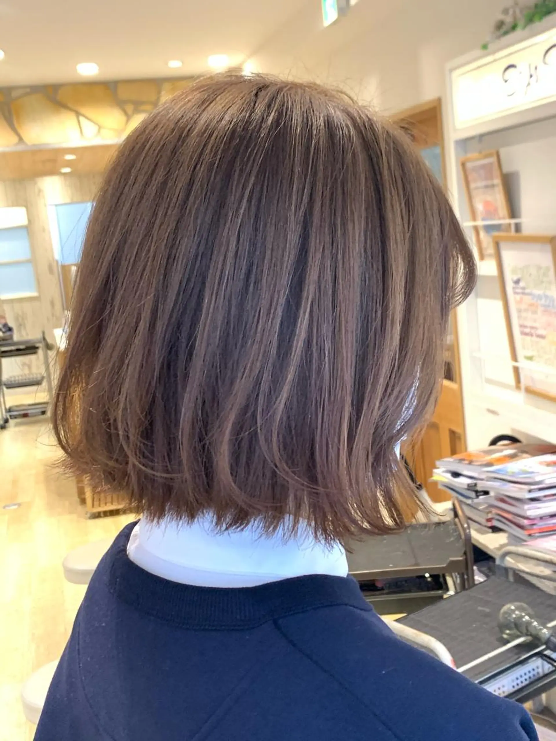 ミディアム ヘアカラー トリートメント 渋谷ハイトーン/ デザインカラー阿部のヘアスタイル