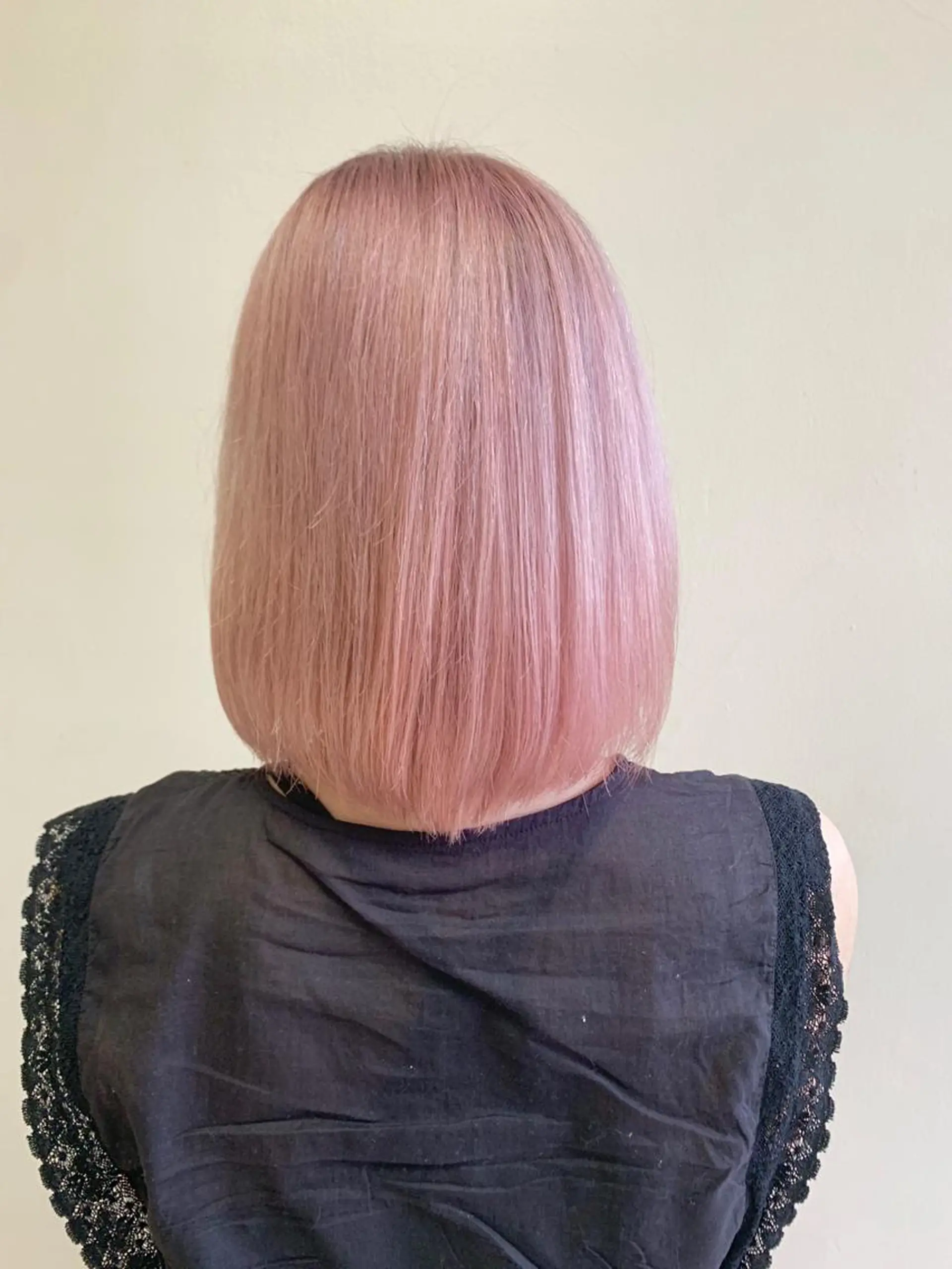 ショート カラー ブリーチ ハイトーンカラー ピンクカラー カラー特化型美容師 保住のヘアスタイル