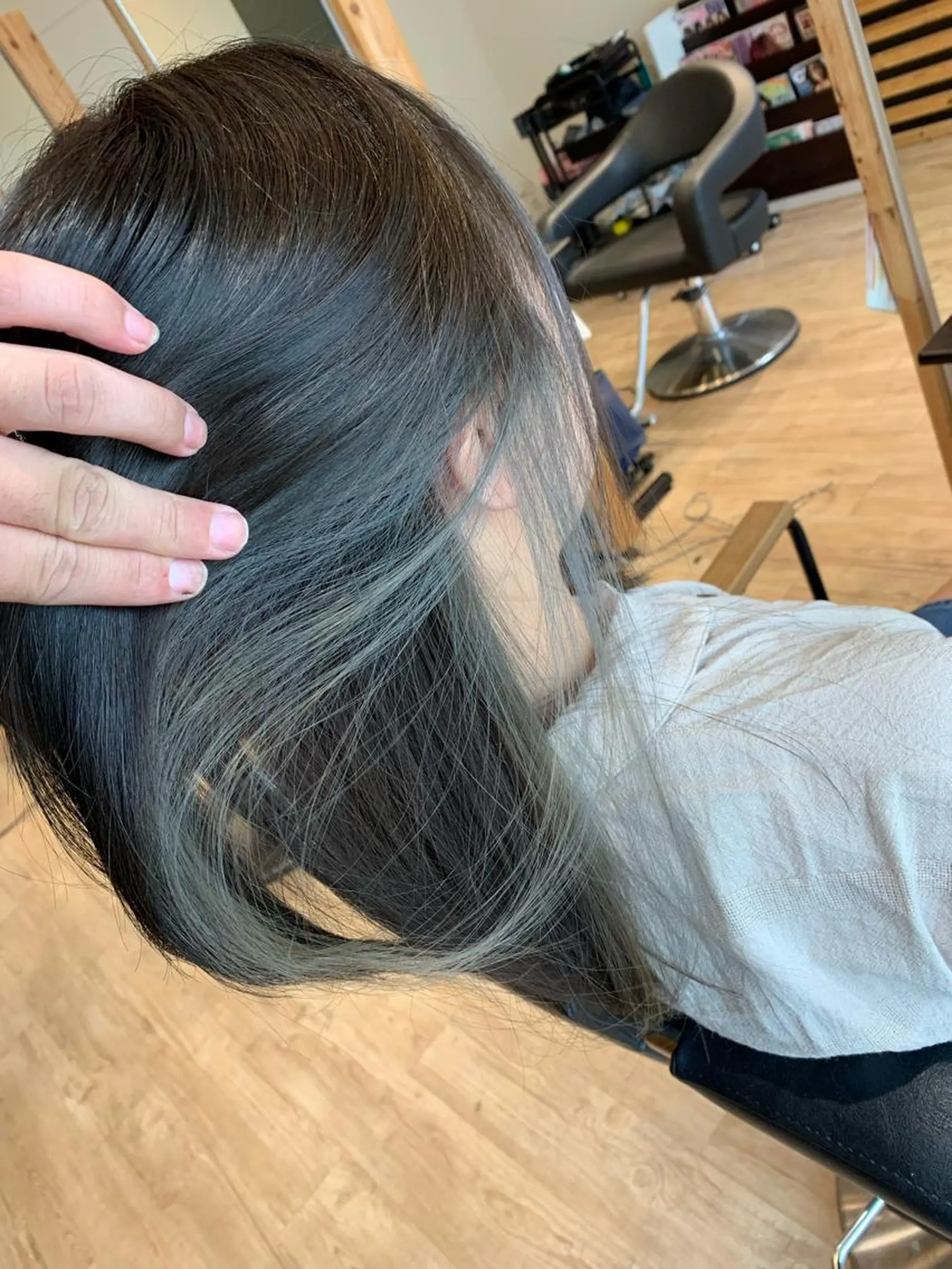 ミディアム カラー ブリーチ 透明感カラー 大久保 隆蔵のヘアスタイル