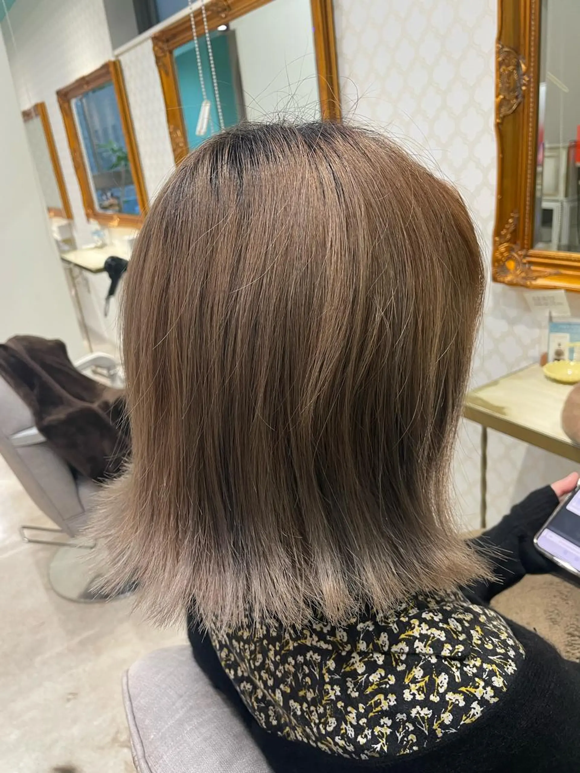 ミディアム ボブ 外ハネヘア ZEEN所属・ら んのヘアスタイル