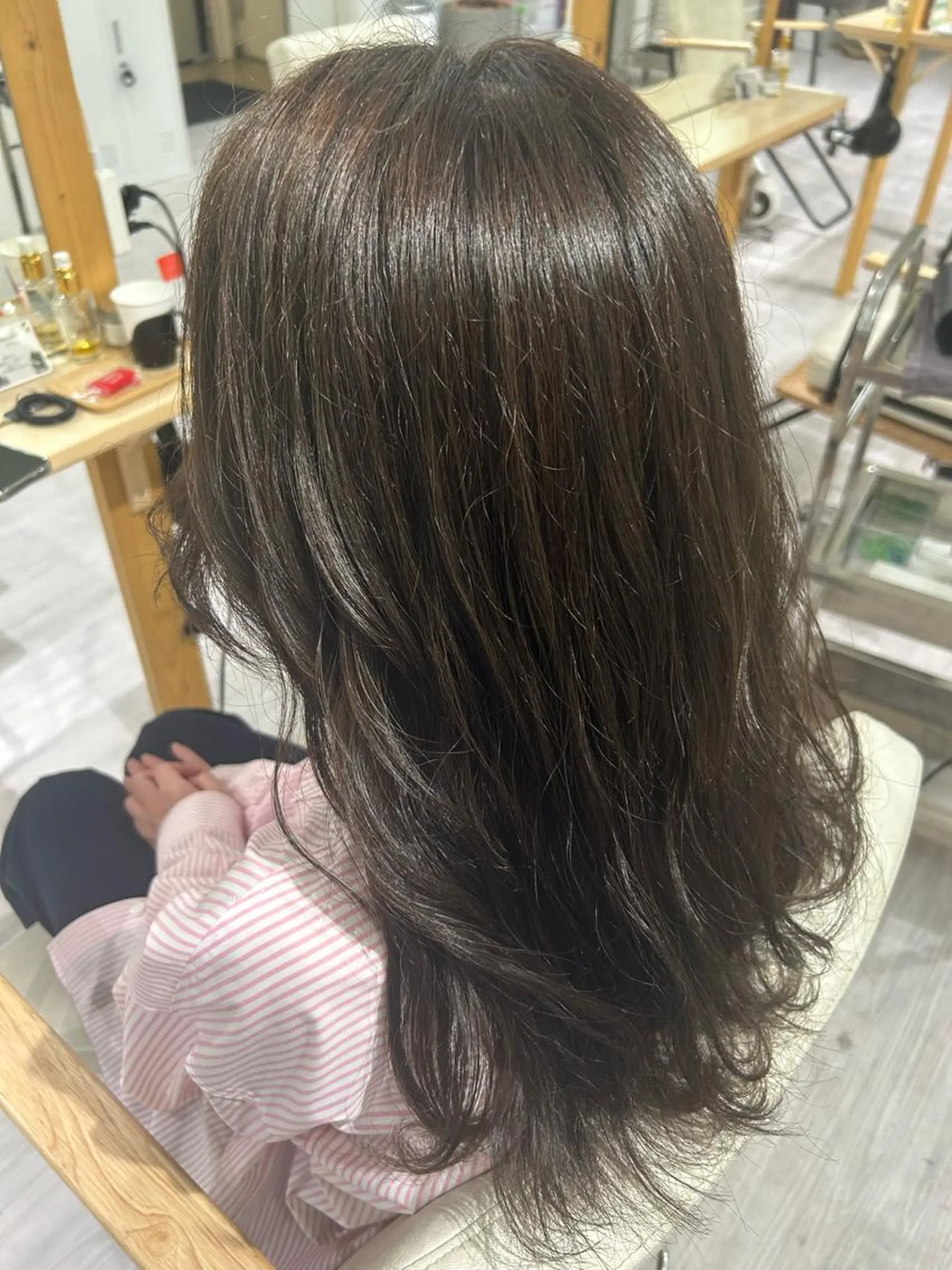 ロング カラー オリーブ・赤み消し 💚MAKOTO💚のヘアスタイル