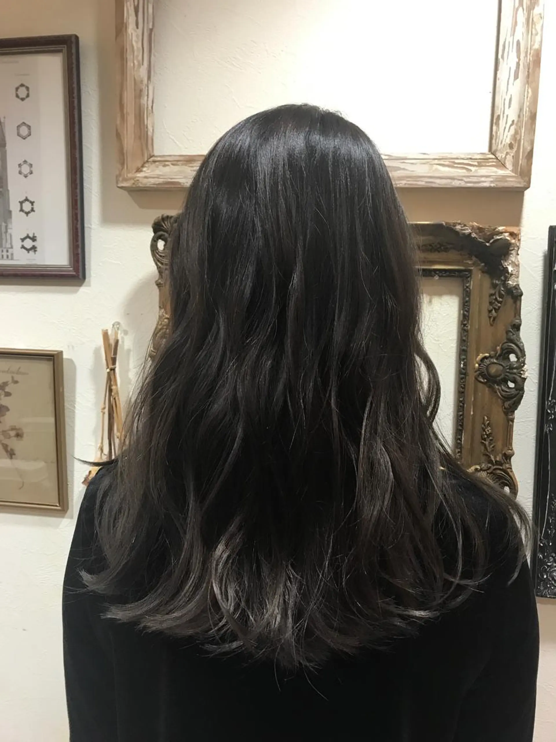 ミディアム カラー 難波 茜のヘアスタイル