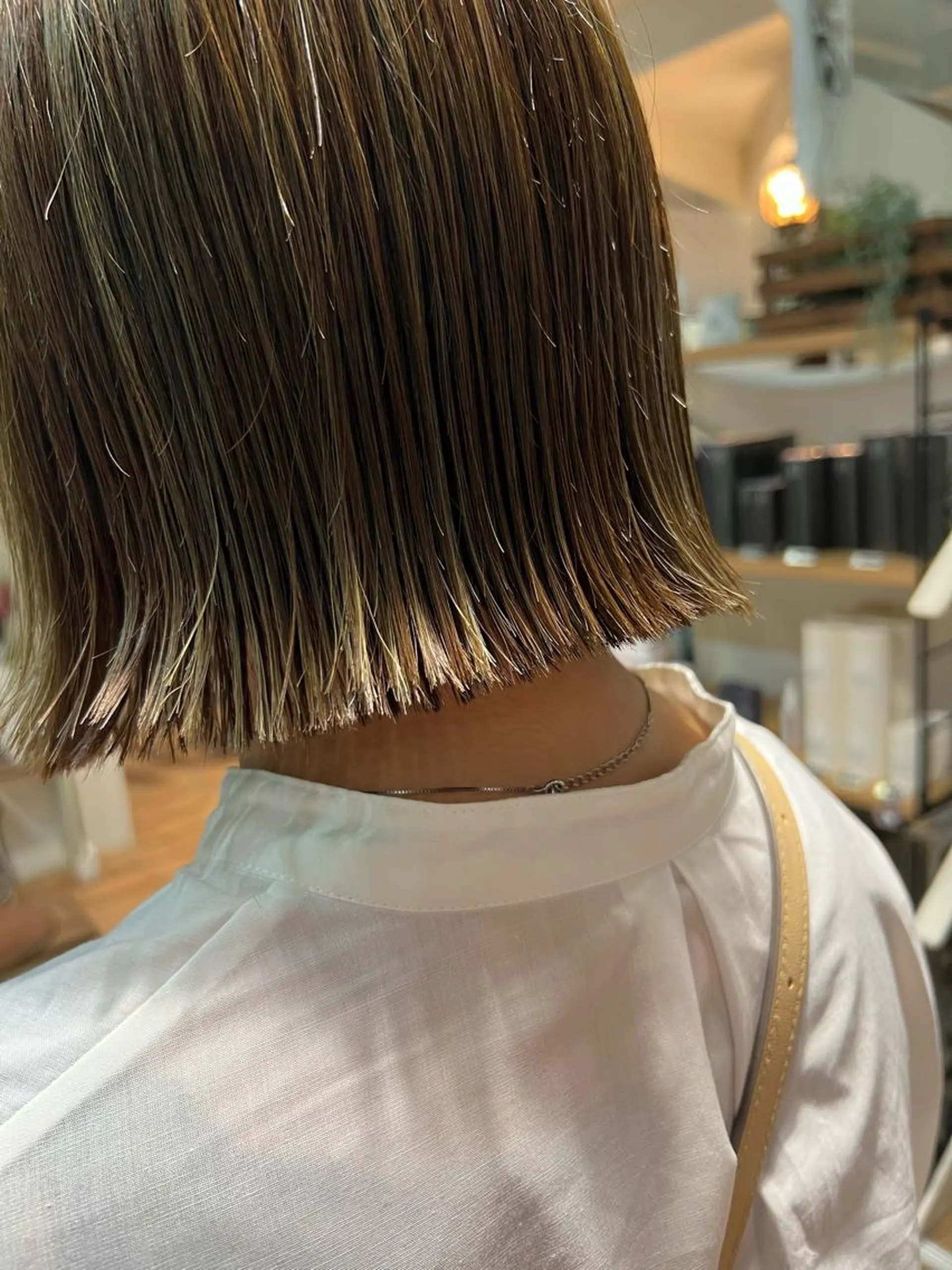 ミディアム 切りっぱなしボブ ボブ カット インナーカラー♡ Nanakoのヘアスタイル