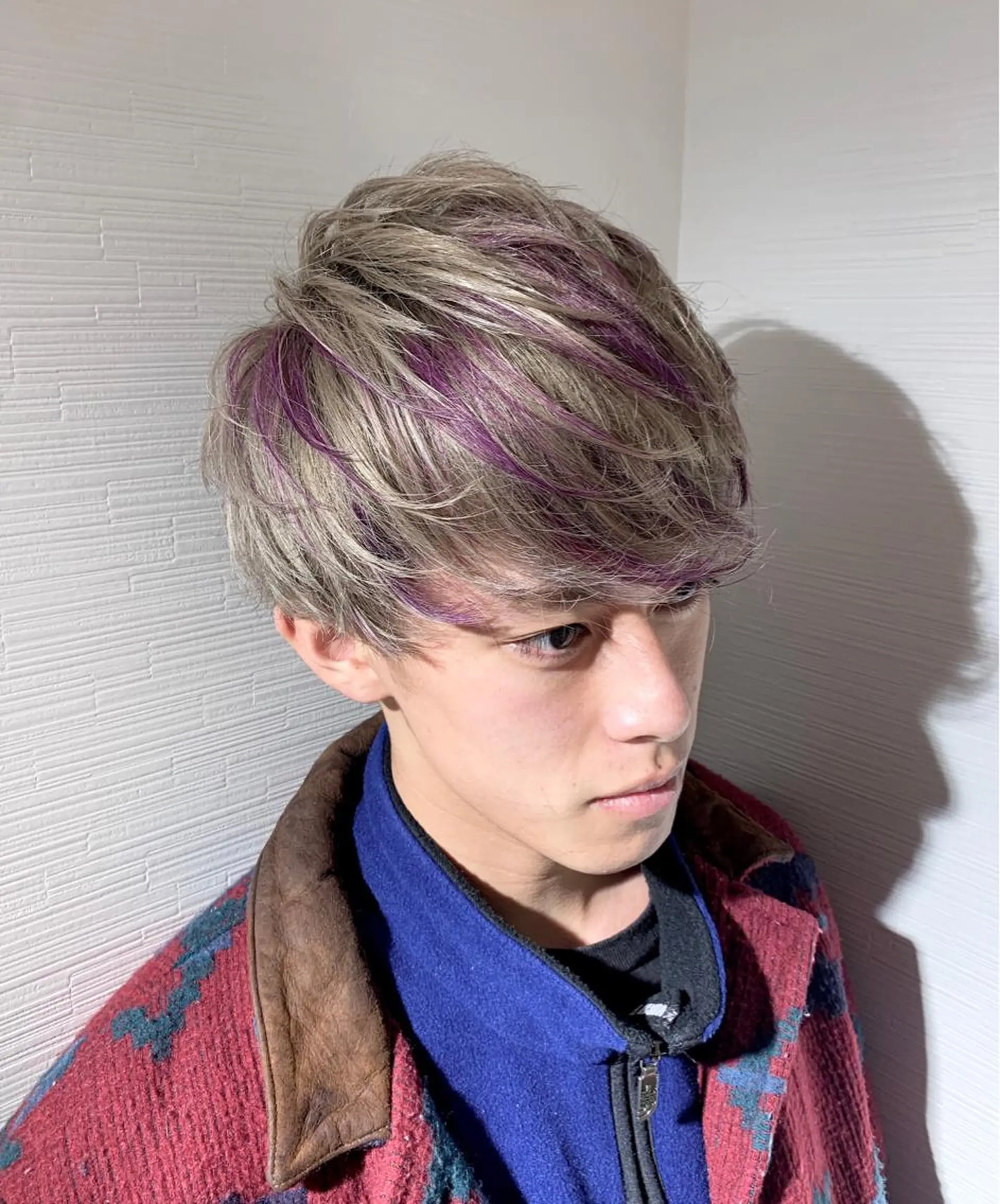 ショート メンズ メンズメッシュ パープルカラー カット ヘアカラー トリートメント ✨髪のソムリエ✨ 岩川和生（店長）🦄のヘアスタイル