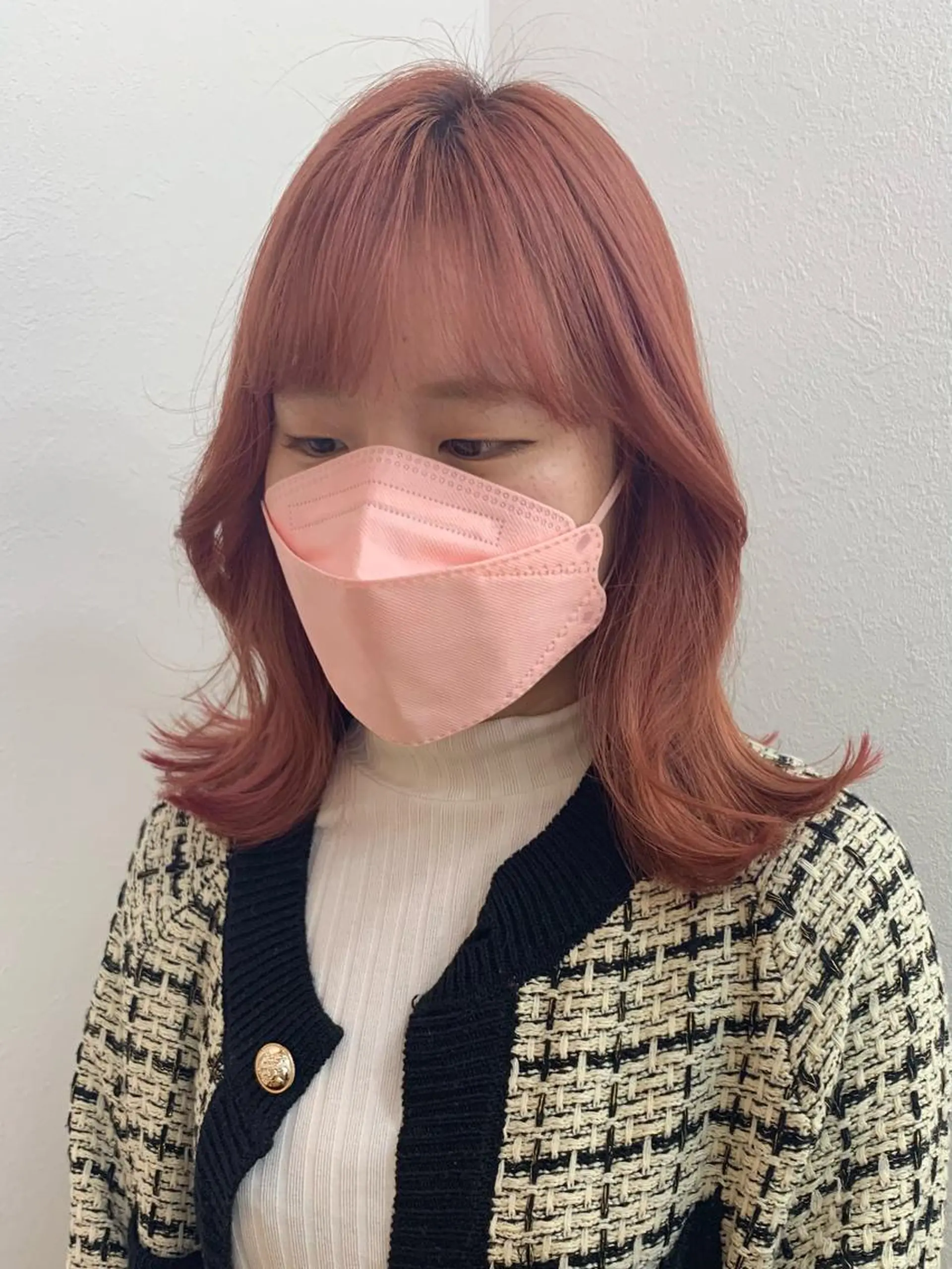 ミディアム カラー オレンジ オレンジピンク ピンクカラー 遠藤沙也加 /レイヤーカットのヘアスタイル