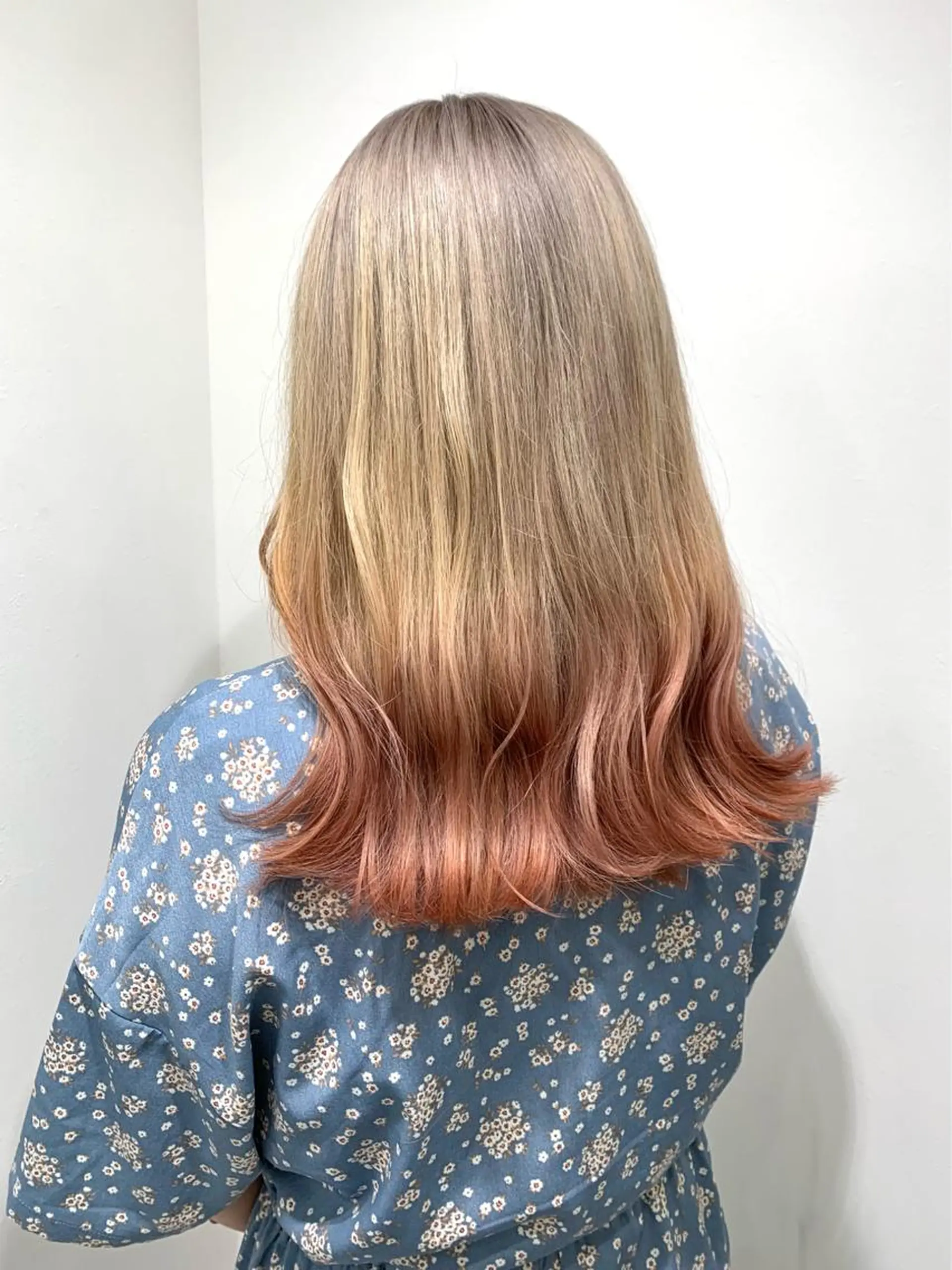 ロング カラー レイヤー ハイトーン 暖色⭐︎KANAKOのヘアスタイル