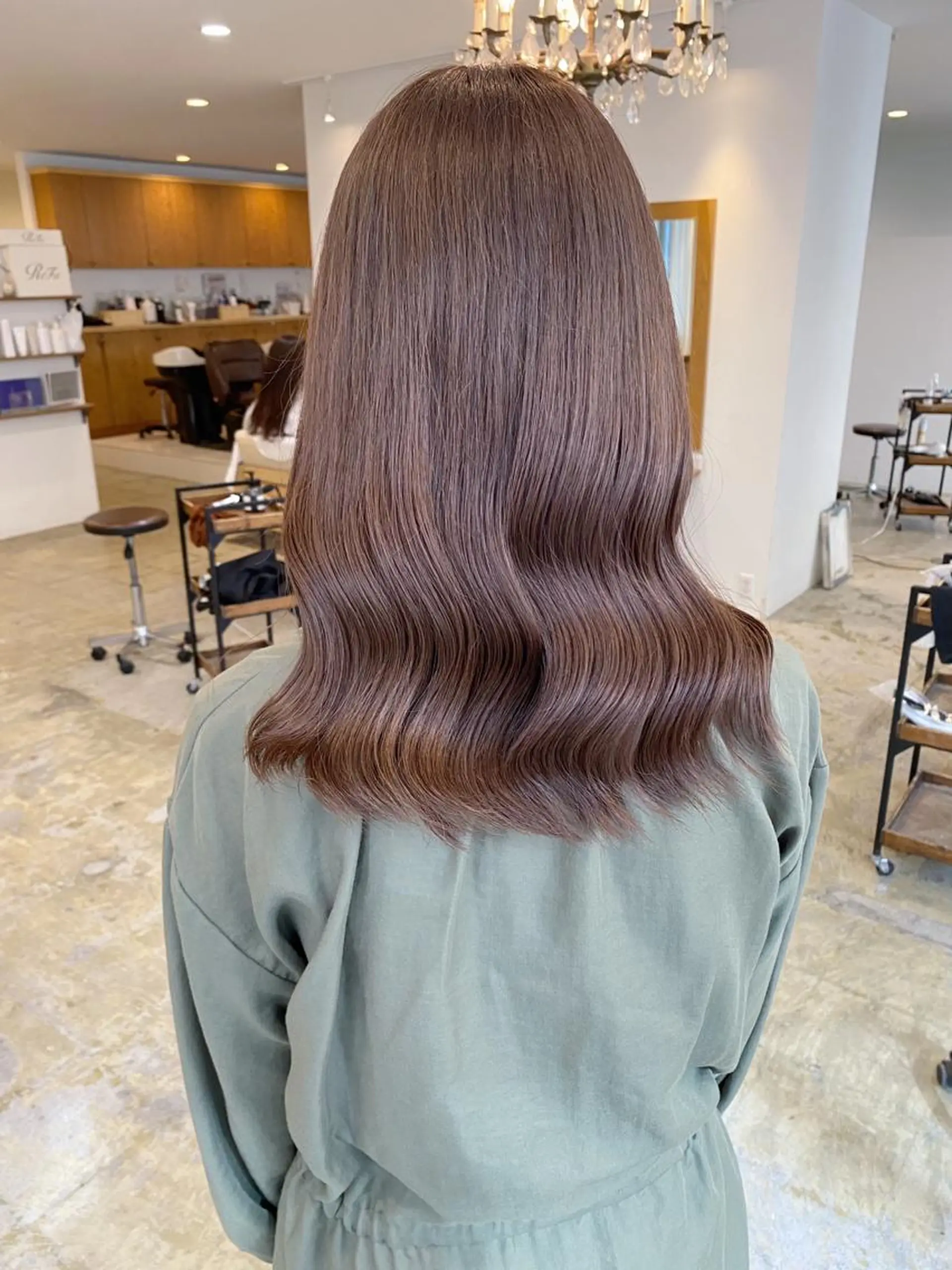 ミディアム ブリーチ縮毛矯正 齊藤翔太のヘアスタイル