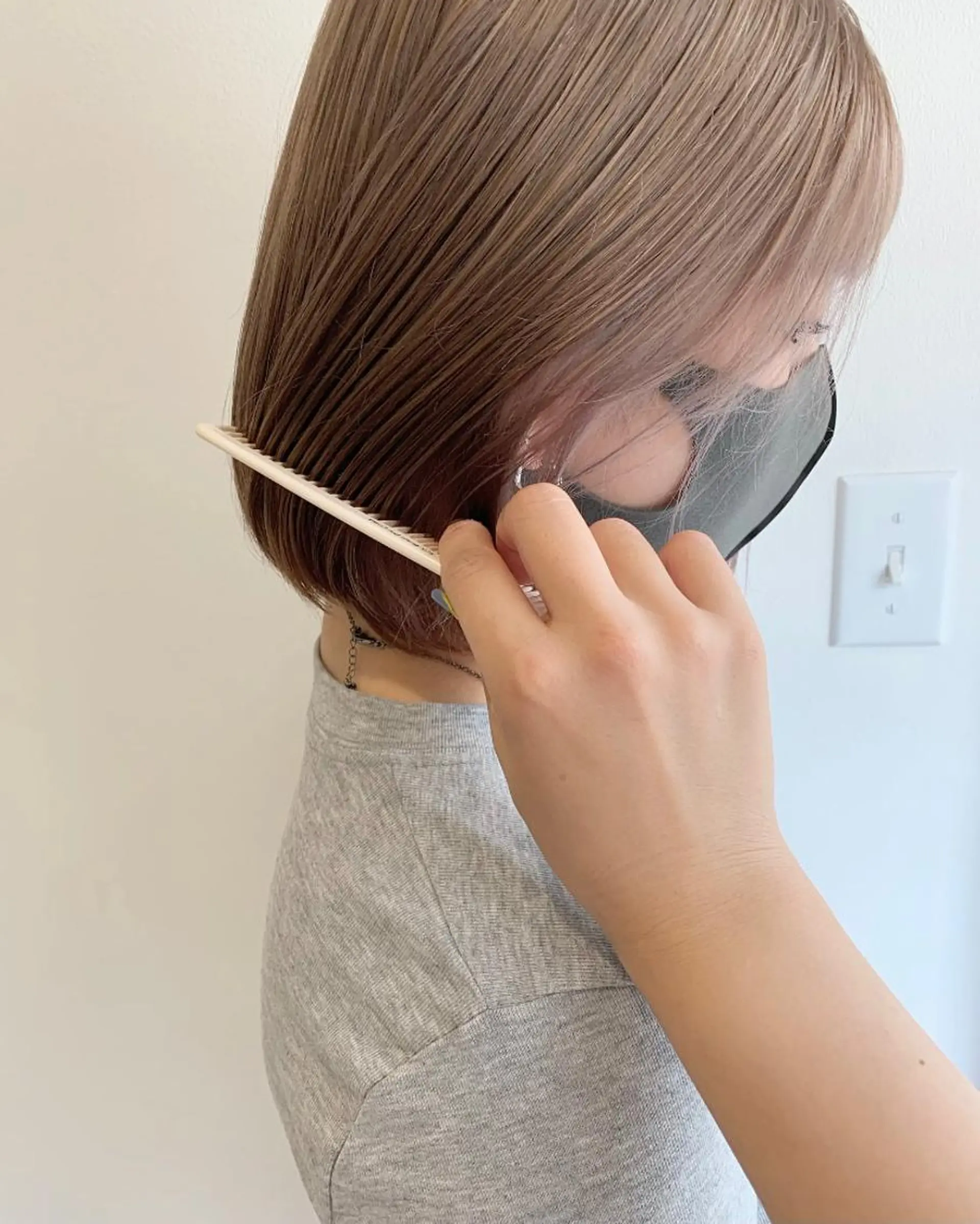 ショート カラー ベージュカラー ブリーチ ブロンド ケアブリーチ ダブルカラー ヘアカラー MARU レイヤー/ウルフのヘアスタイル