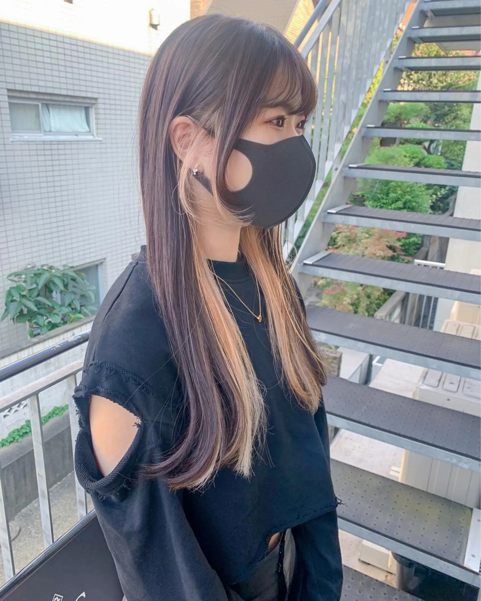 ロング カラー ベージュカラー ブリーチ ケアブリーチ インナーカラー ホワイトベージュ 柔らかブラウン/顔周 りレイヤー♡ユウシのヘアスタイル