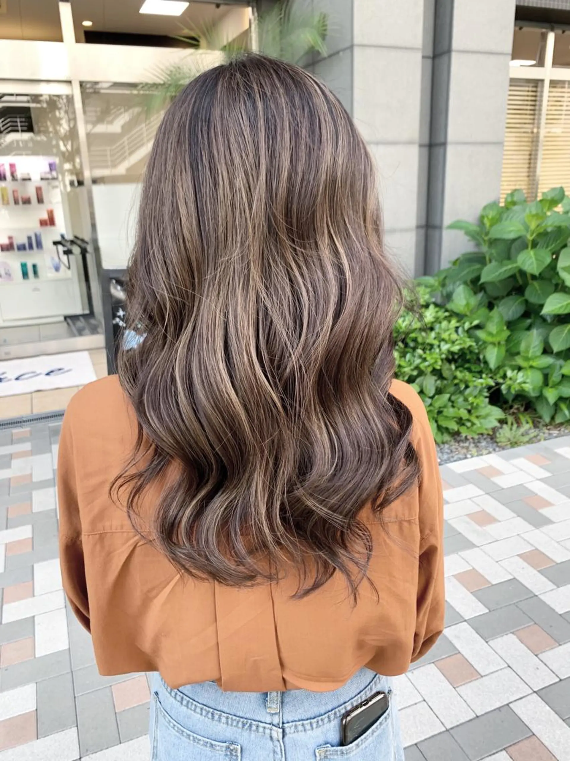 セミロング ハイライト レイヤー×縮毛矯正 深見 拓のヘアスタイル