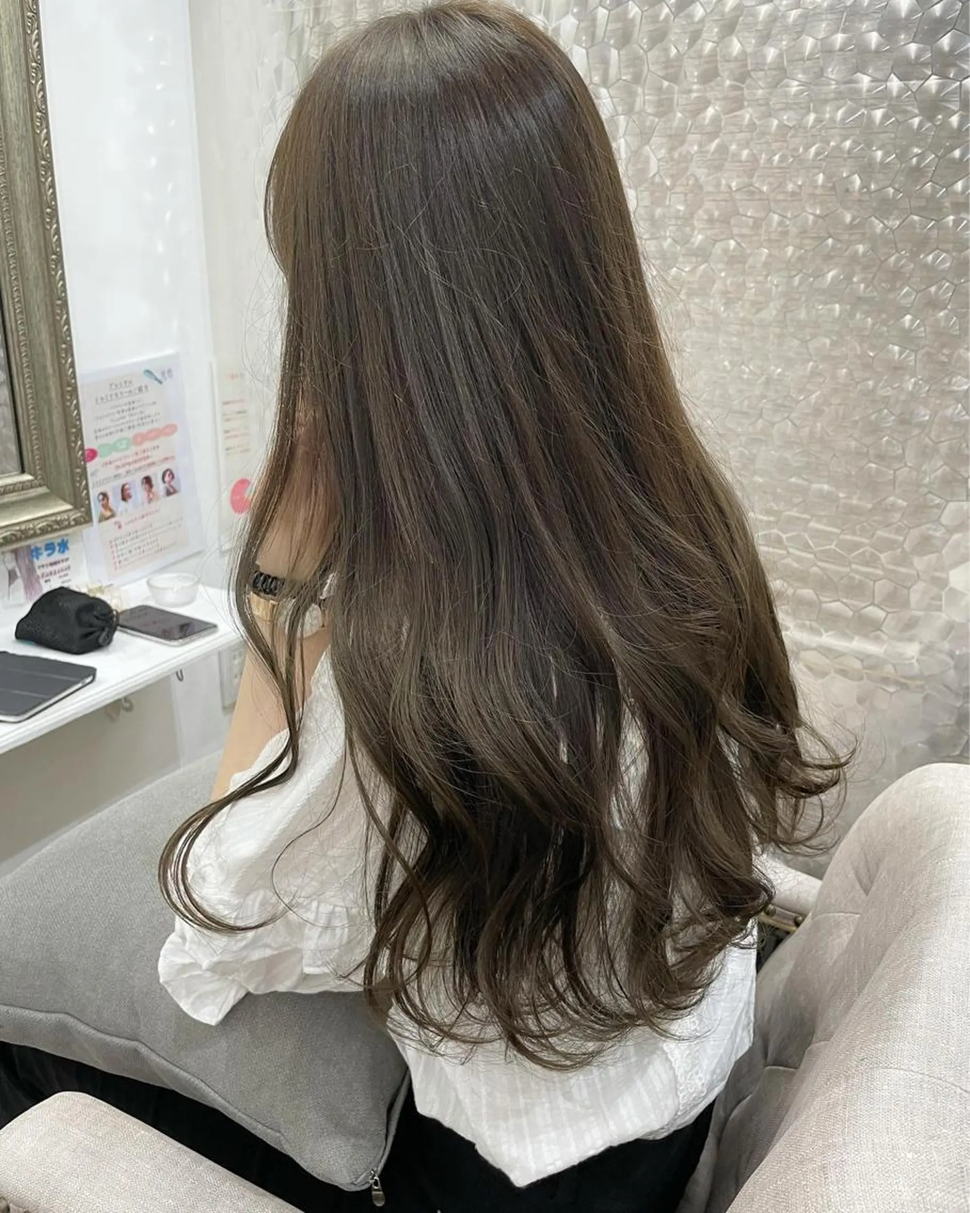 ロング カラー ベージュカラー オリーブベージュ ヘアカラー トリートメント レイヤー/顔周り /AKARIのヘアスタイル