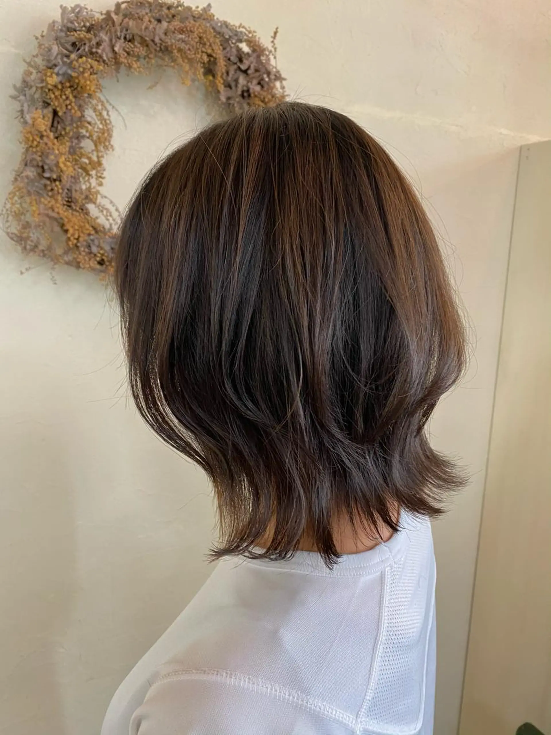 ミディアム ミディアムレイヤー レイヤーカット ウルフカット カット トリートメント ENIF ヤマグチアツコのヘアスタイル