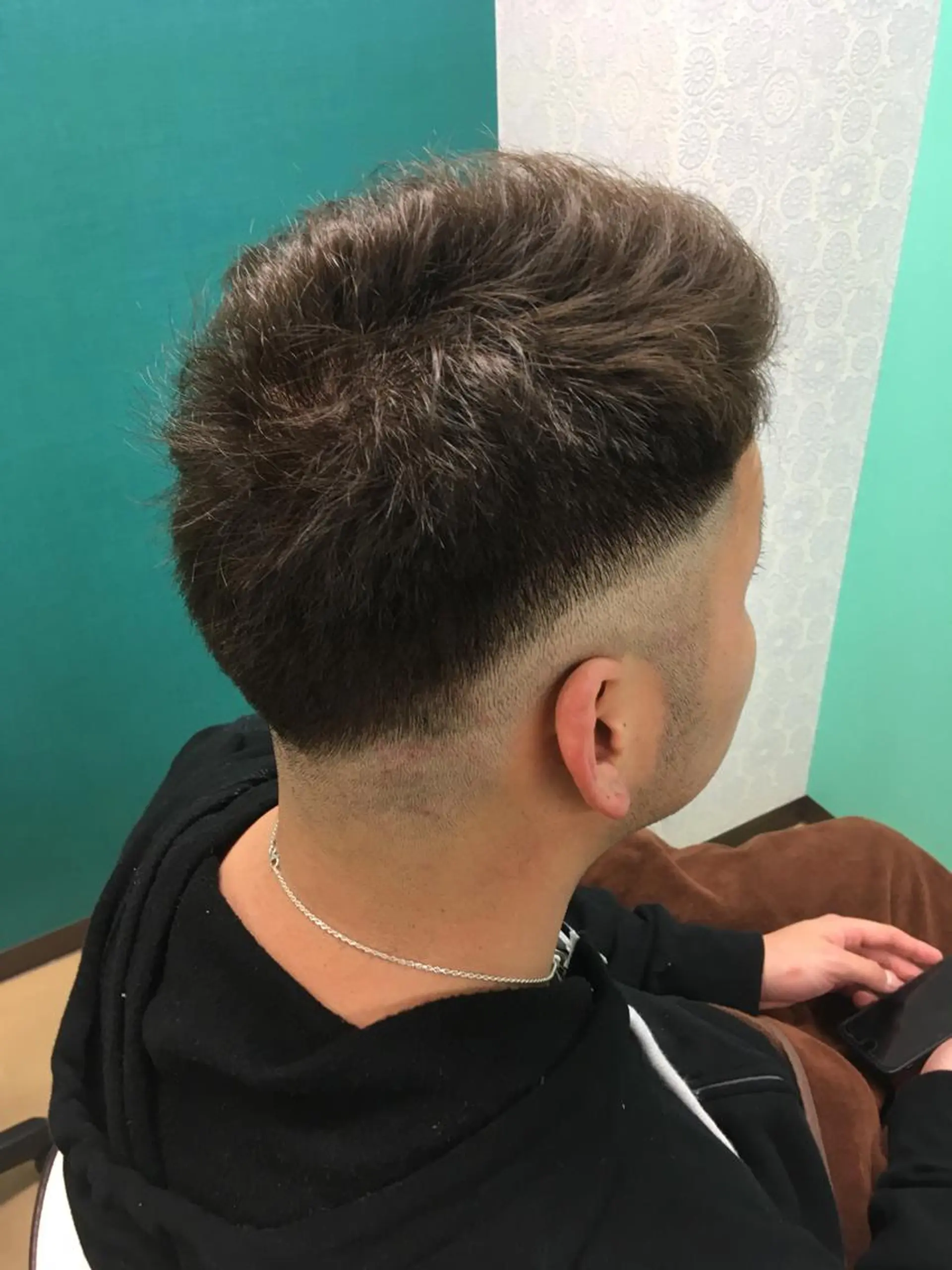 メンズ 刈り上げ カット トリートメント 山本 雷のヘアスタイル