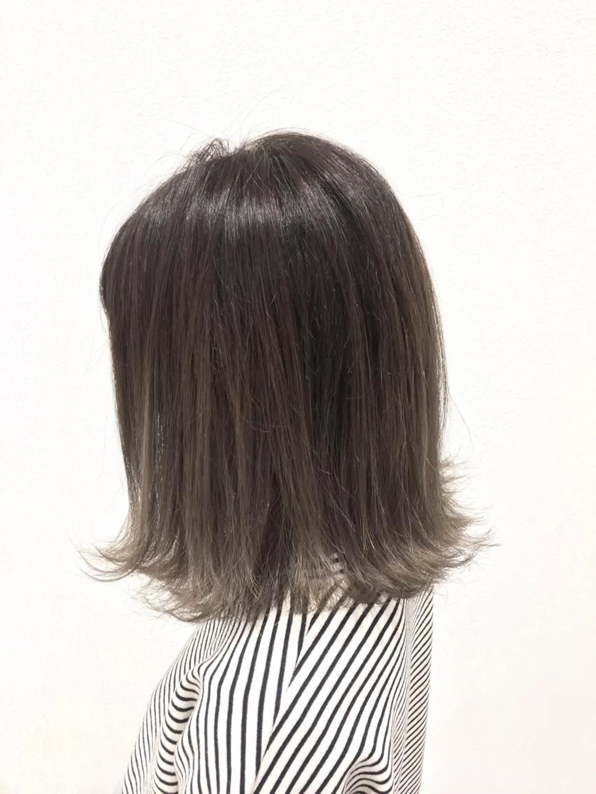ミディアム ブリーチ無しカラー 👑店長　平松　由のヘアスタイル