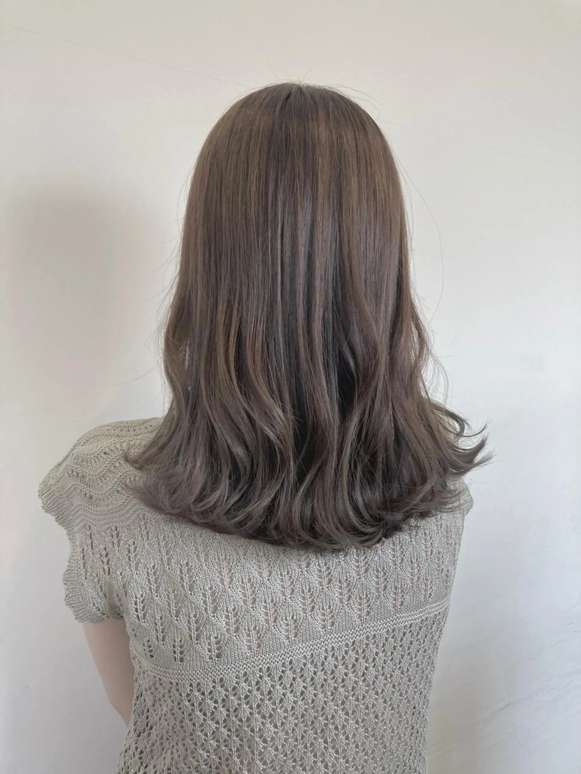 セミロング カラー ベージュカラー カット パーマ 梅山 美侑のヘアスタイル
