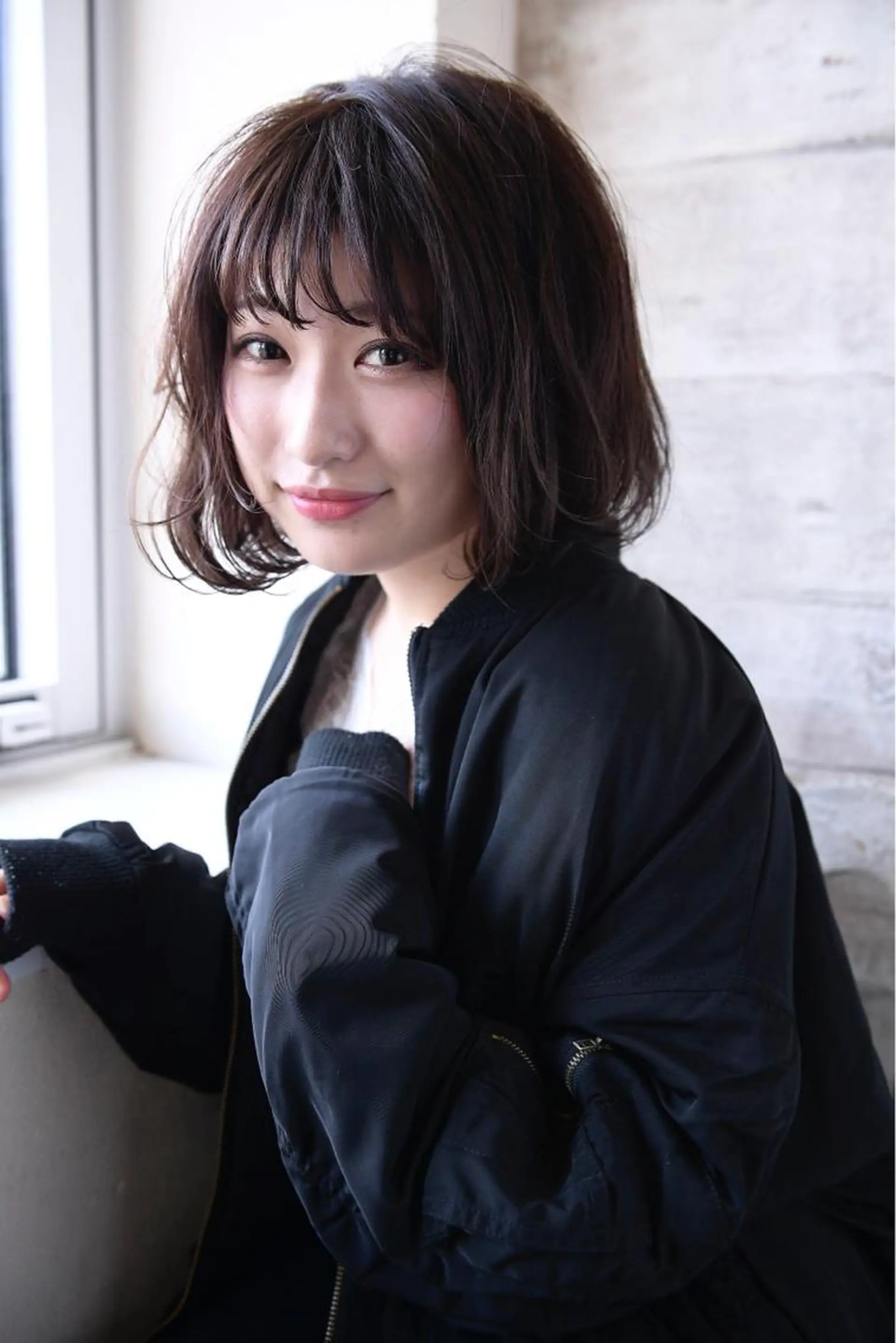ミディアム KAMIGAMI所属・KAMIGAMI SAKAEのヘアスタイル