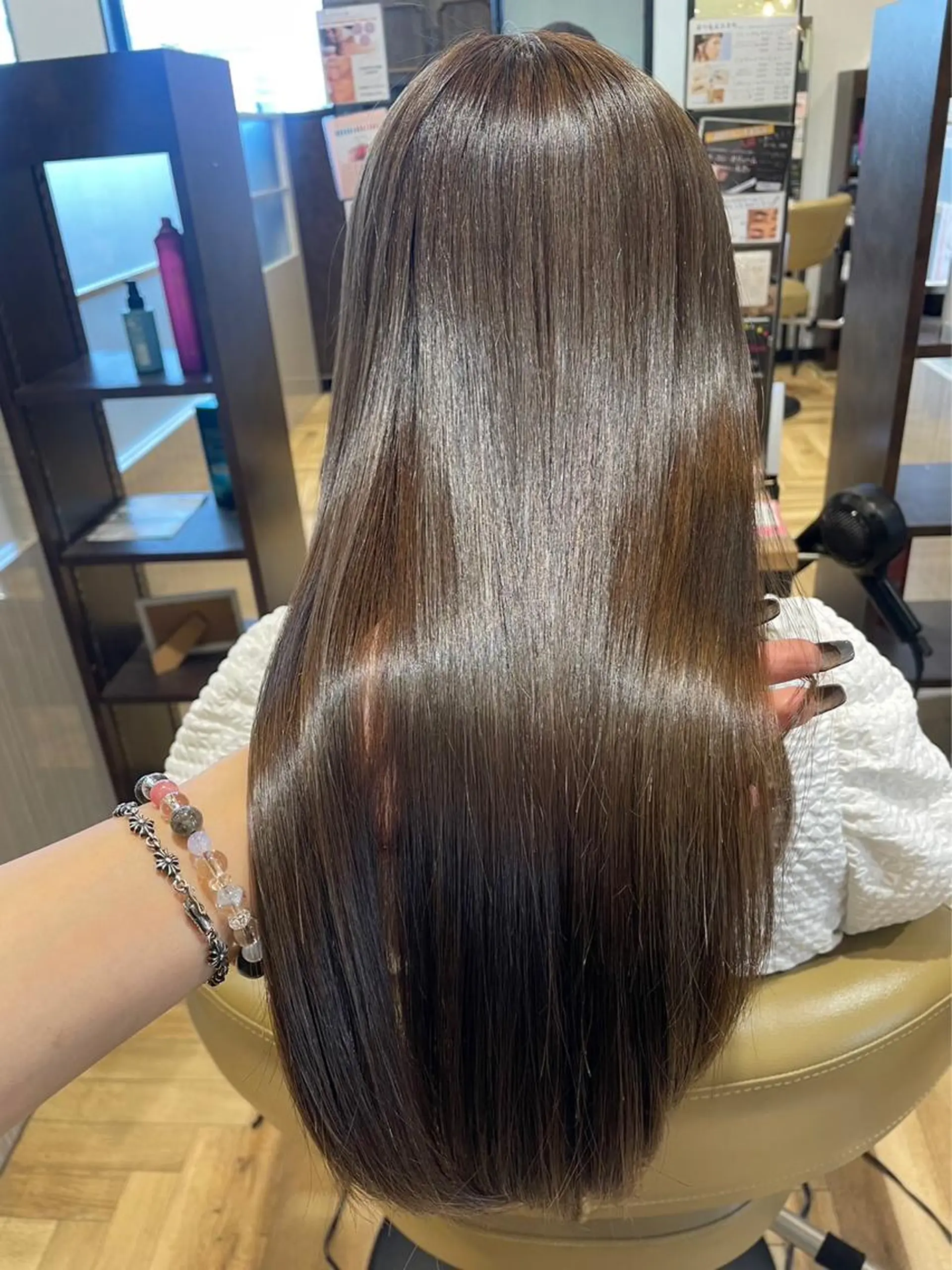 セミロング カット 縮毛矯正 小島 陽成のヘアスタイル