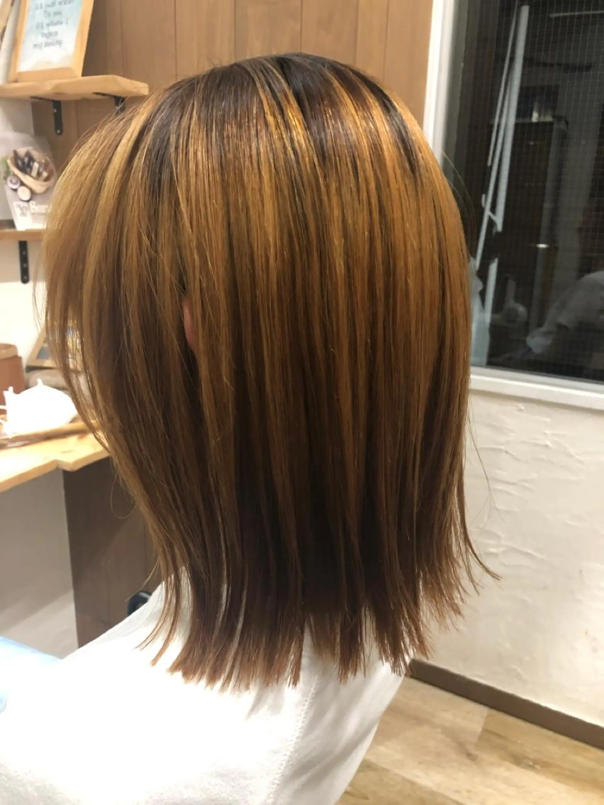 ミディアム カット 縮毛矯正 トリートメント hair salon Arllon(アルロン)所属・酸性縮毛矯正　美髪 特化サロン　八百村のヘアスタイル
