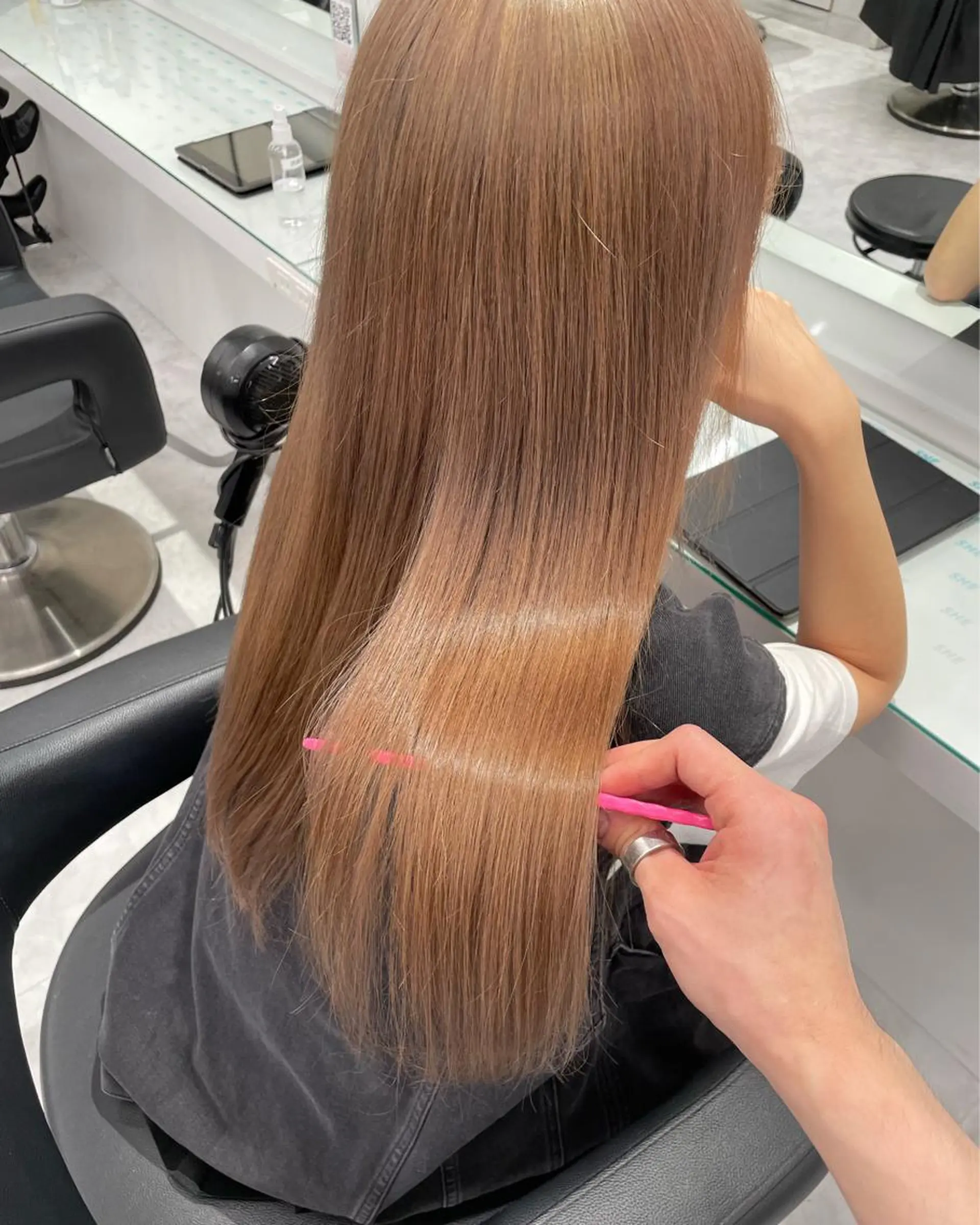 セミロング カラー アイブロウ 🤍ベージュ×艶髪 🤍Ryuta🤍のヘアスタイル