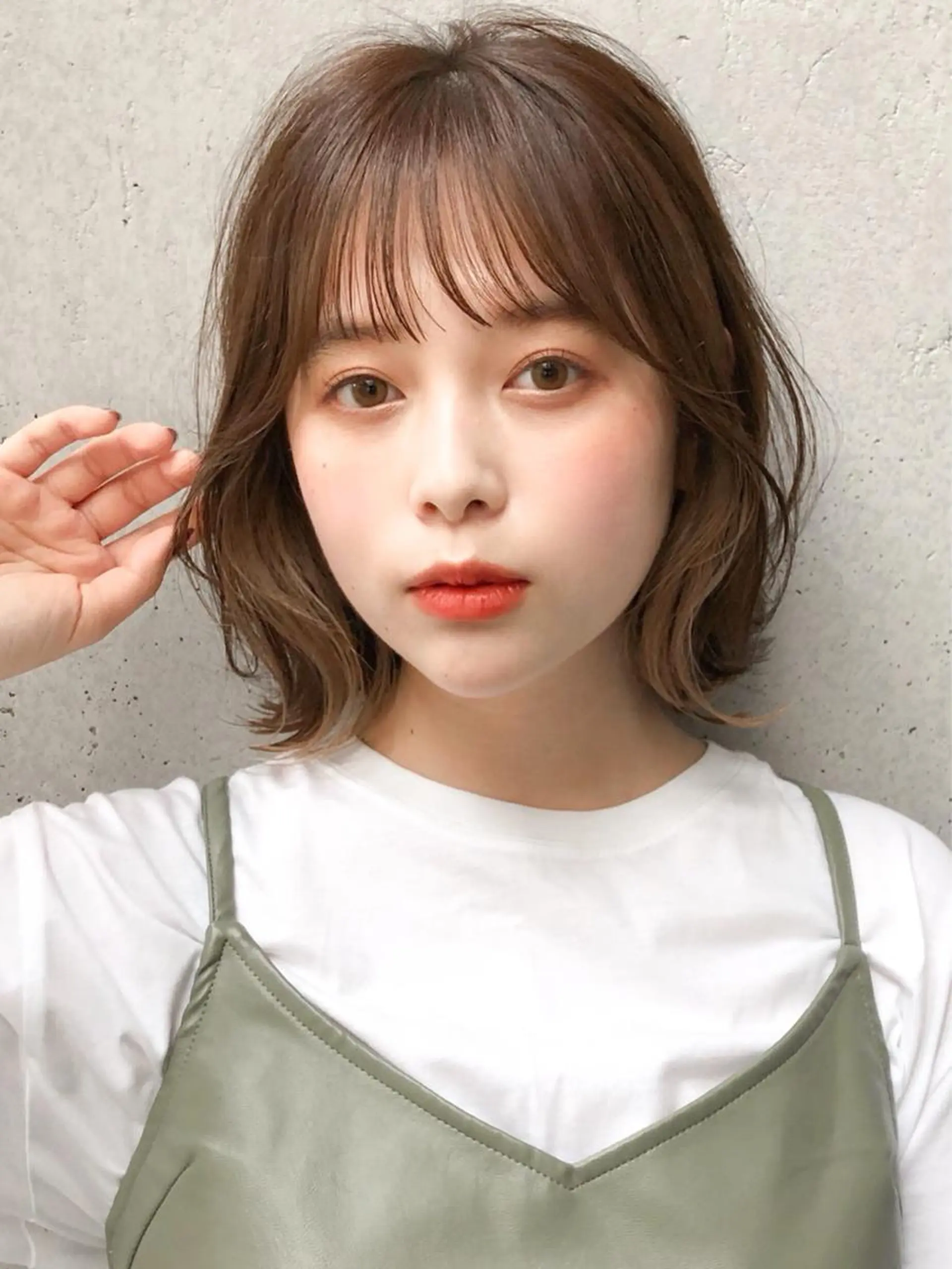 ミディアム カラー ボブ くびれヘア 佐藤 侑哉のヘアスタイル