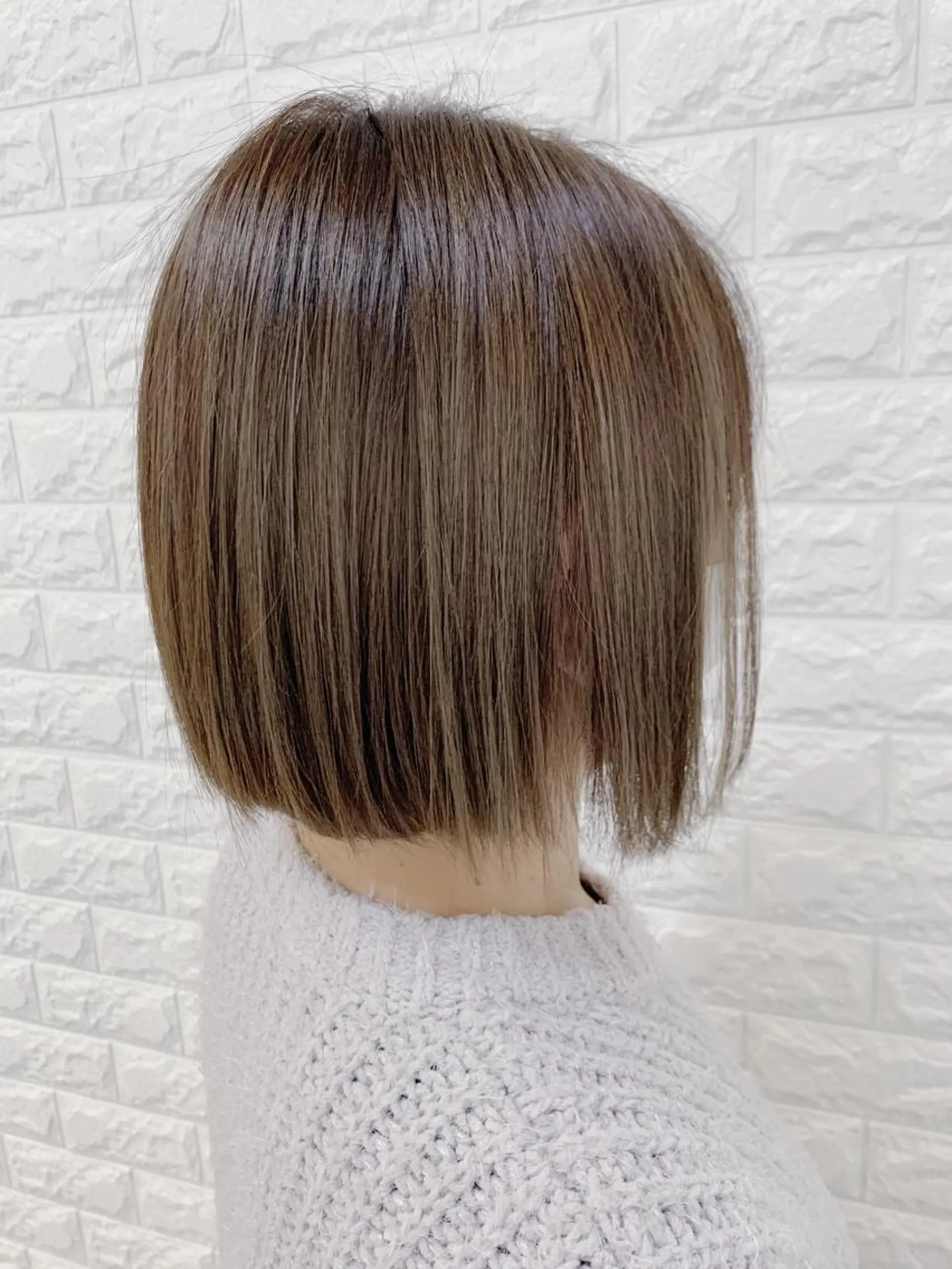 ショート カラー 福森 みずきのヘアスタイル