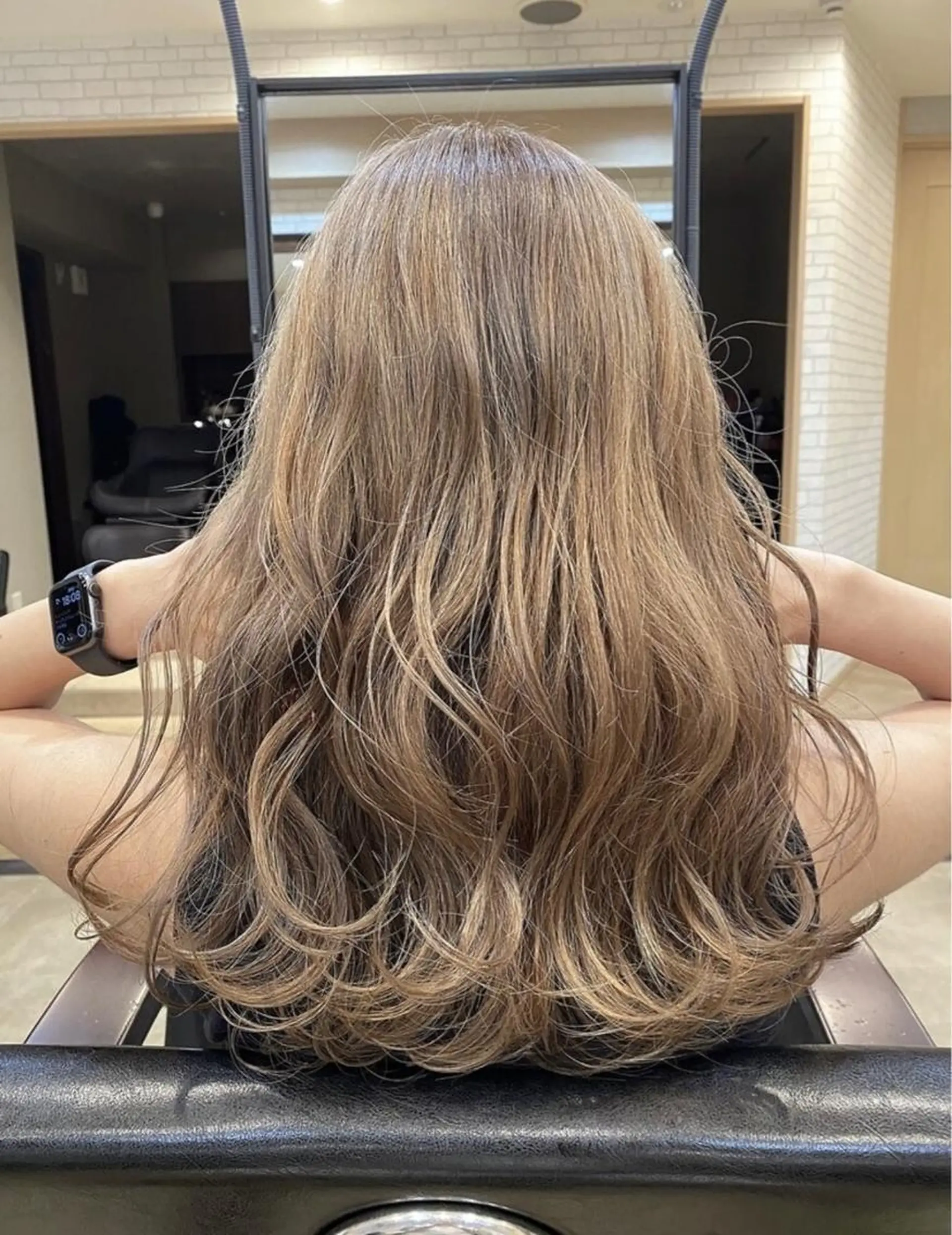 ロング カラー パーマ ヘアアレンジ メンズ キッズ ネイル マツエク・マツパ アイブロウ ヘアカラー トリートメント m sakiのヘアスタイル