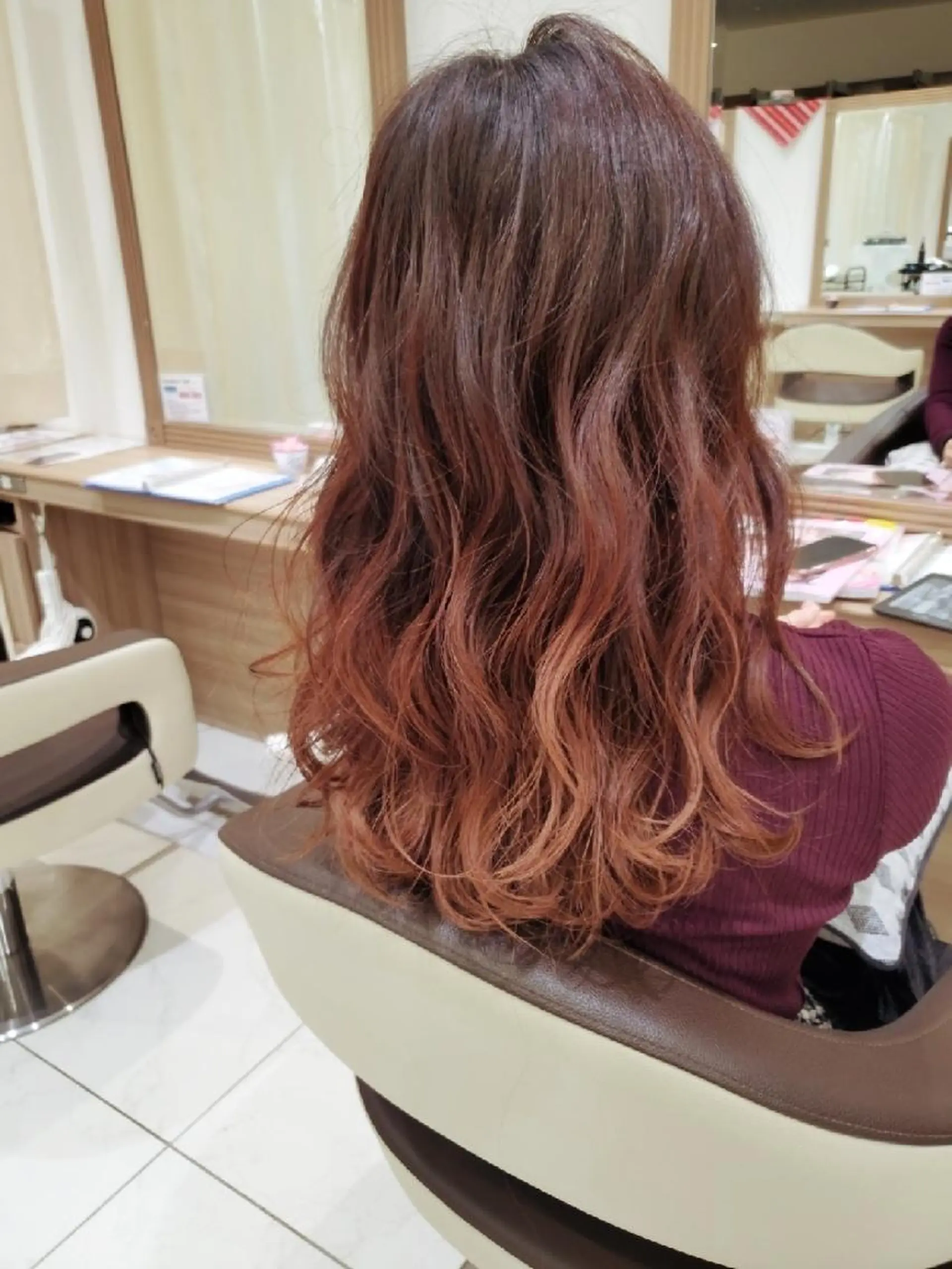 セミロング カラー ベージュカラー ブリーチ グラデーションカラー ピンクカラー ピンクベージュ 中村 和貴のヘアスタイル