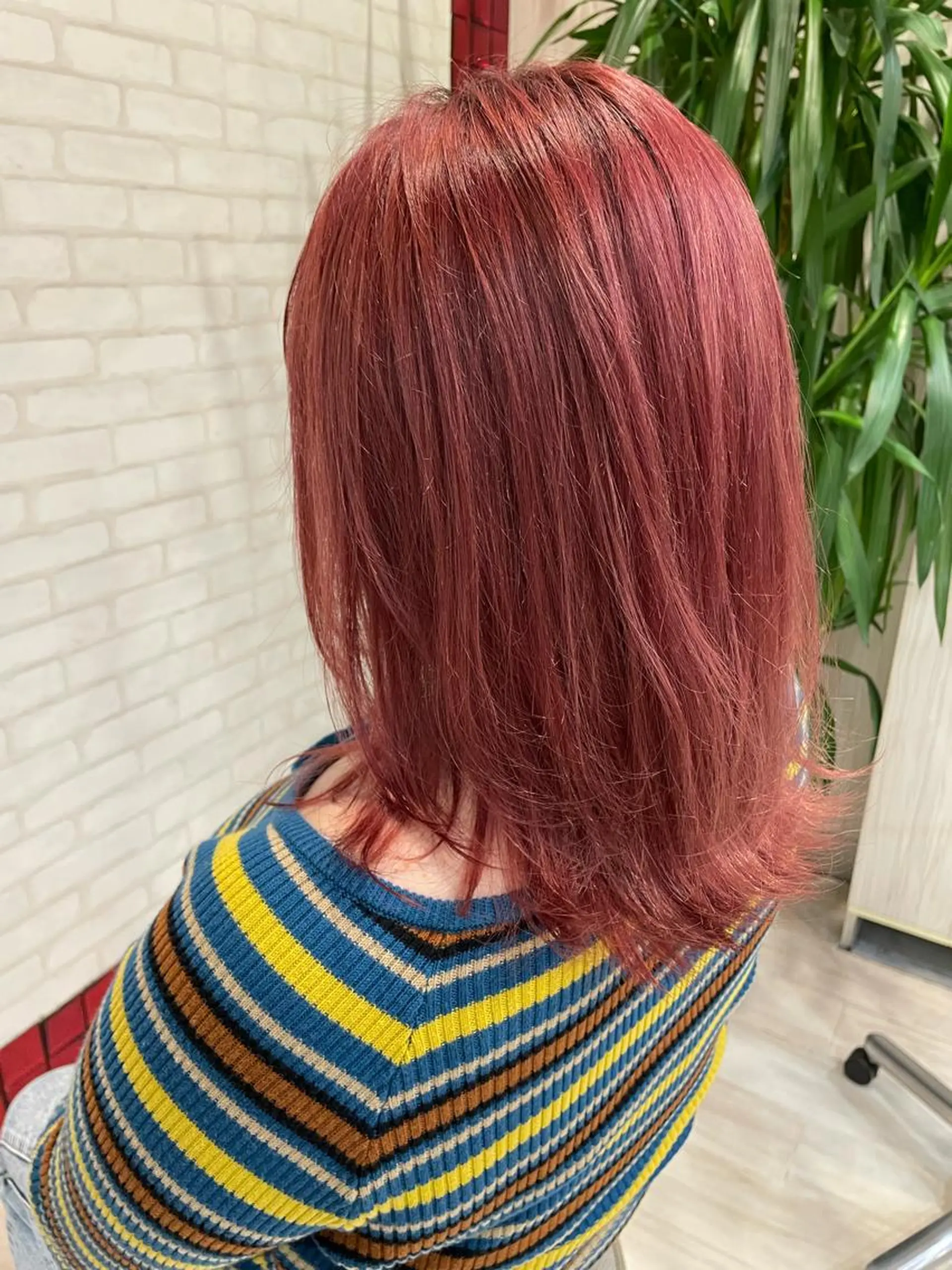 ミディアム カラー カシス レッドカラー 飯塚 愛美のヘアスタイル