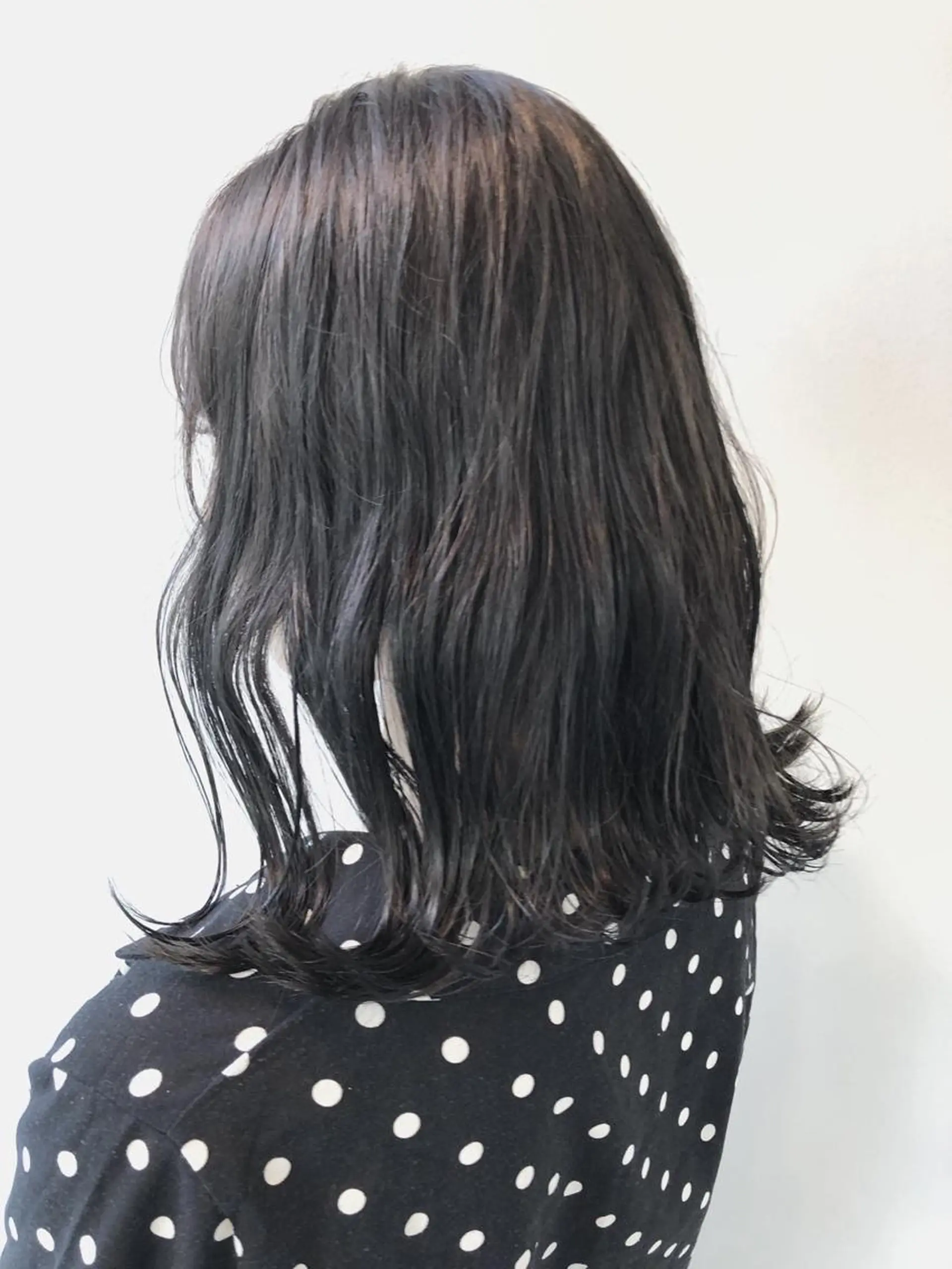 セミロング カラー パーマ ヘアアレンジ ブリーチ グレージュ シルバー シルバーグレージュ Mira by greenのヘアスタイル