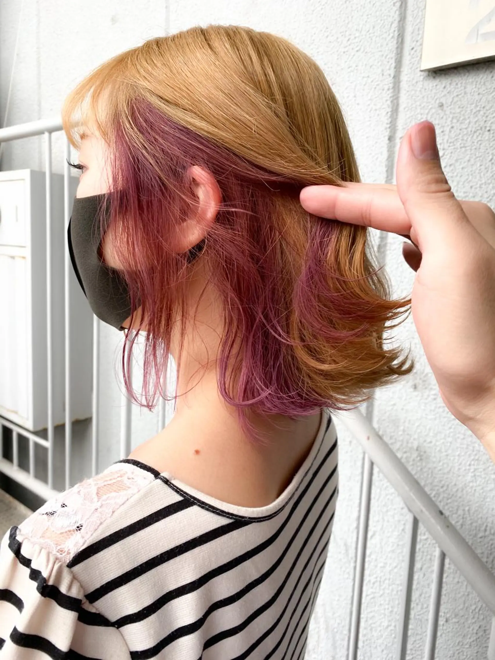 ミディアム カラー イヤリングカラー インナーカラー ピンクカラー ピンクパープル パープルカラー ヘアカラー ALLY（アリー）所属・ミニモお気に入り数 No.1宍戸雄弥のヘアスタイル
