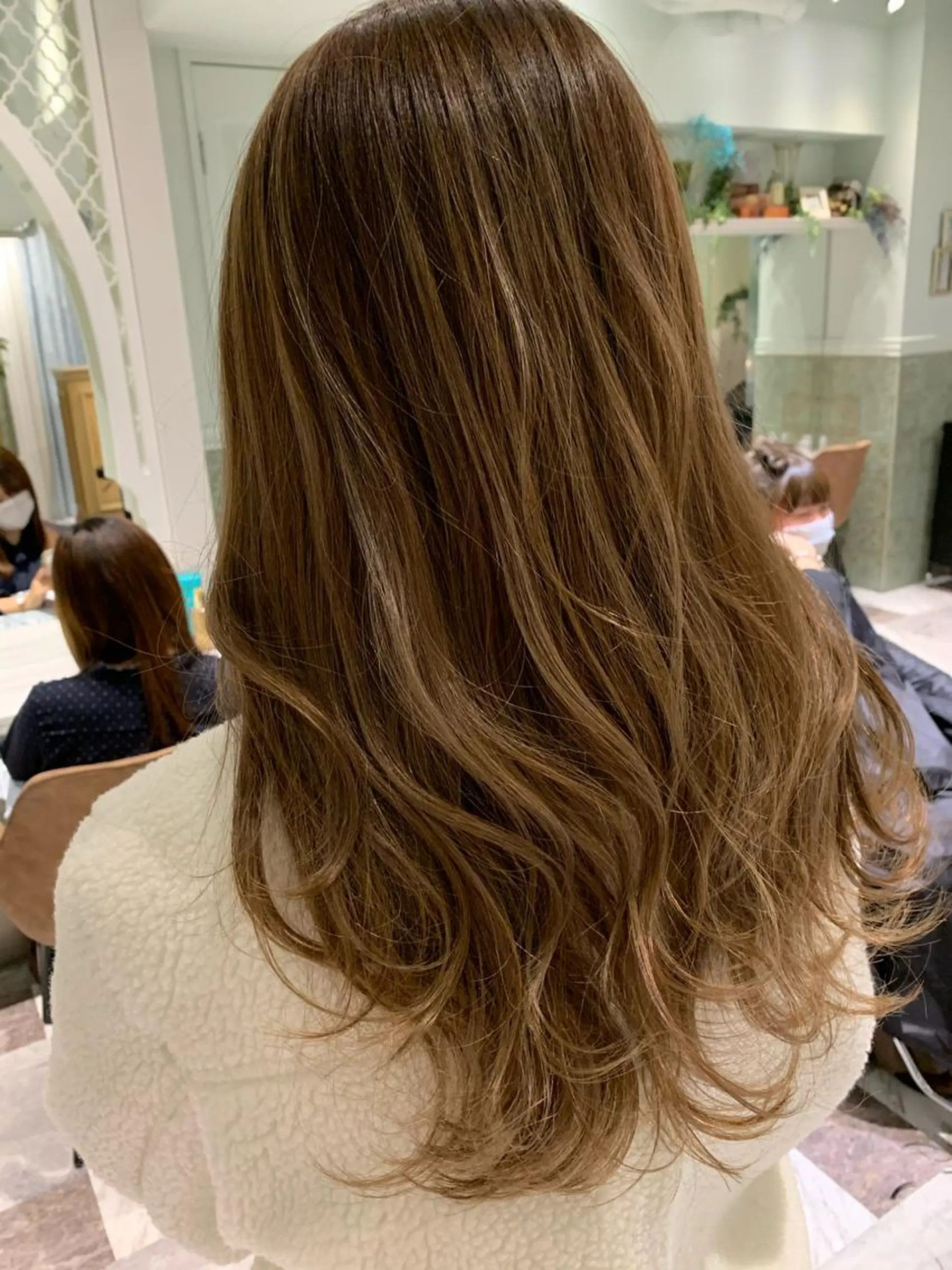 セミロング カラー カット ヘアカラー トリートメント レイヤーカット/ 顔周り 五島巨幹のヘアスタイル