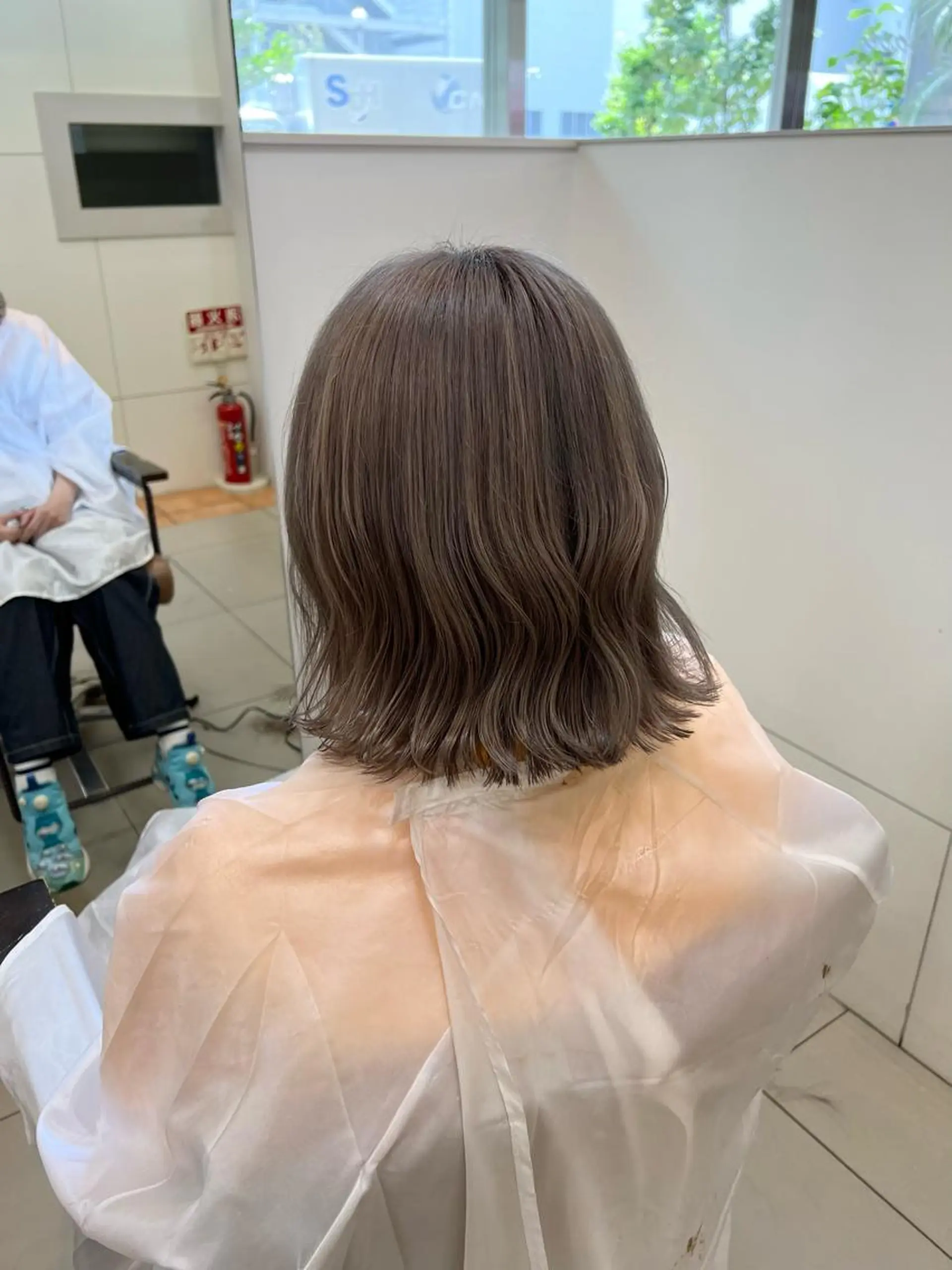 セミロング カラー グレージュ SOYONなんば店 ／韓国風のヘアスタイル