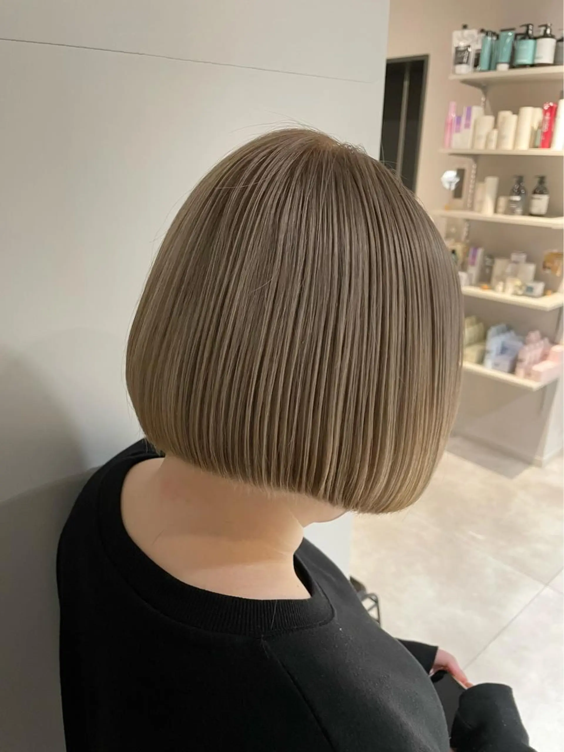 ショート カラー ブロンド ヘアカラー トリートメント ブリーチ👩‍🦳/ ‪✂︎MANAMIのヘアスタイル