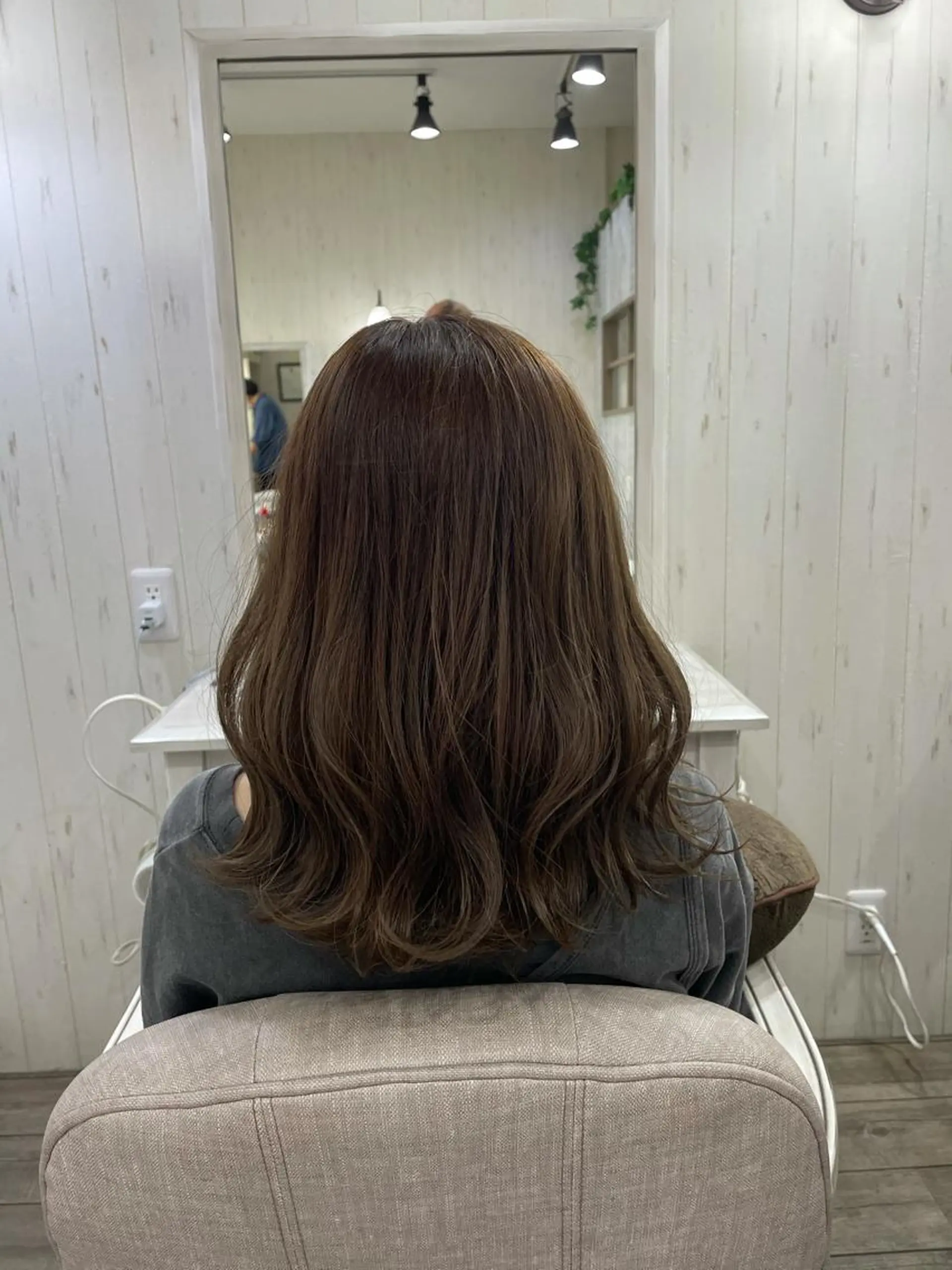セミロング カット ヘアカラー トリートメント 🌿ネモト メイナ🌿‬のヘアスタイル