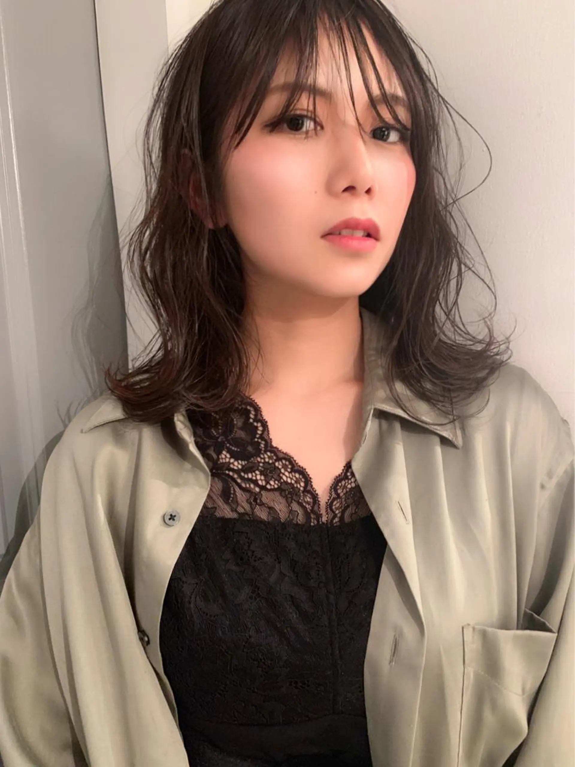 ミディアム カラー パーマ ヘアアレンジ メンズ キッズ ネイル マツエク・マツパ グレージュ 古賀 侑磨のヘアスタイル