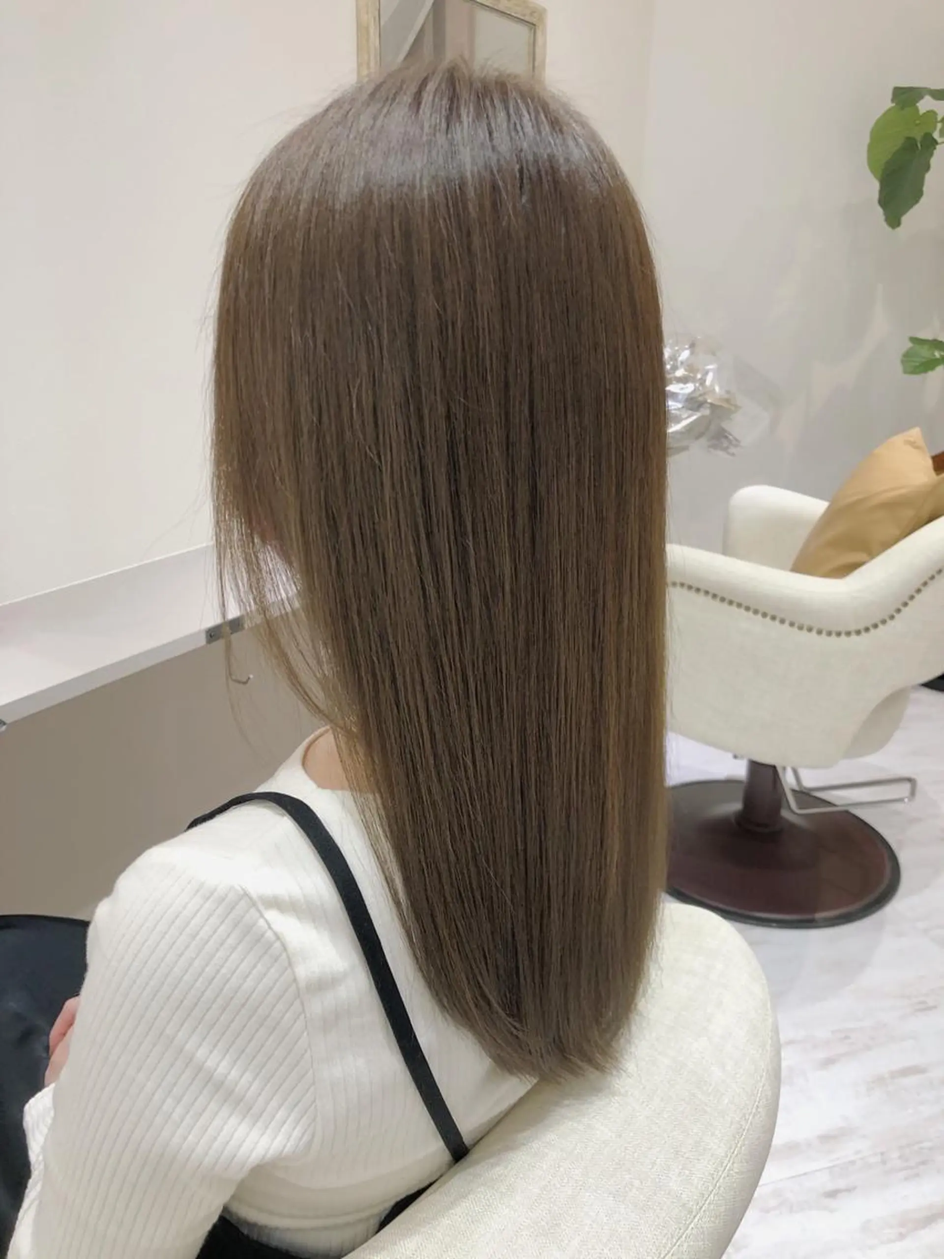 ロング カラー グレージュ トリートメント 顔タイプヘアデザイン マイスター®︎のヘアスタイル
