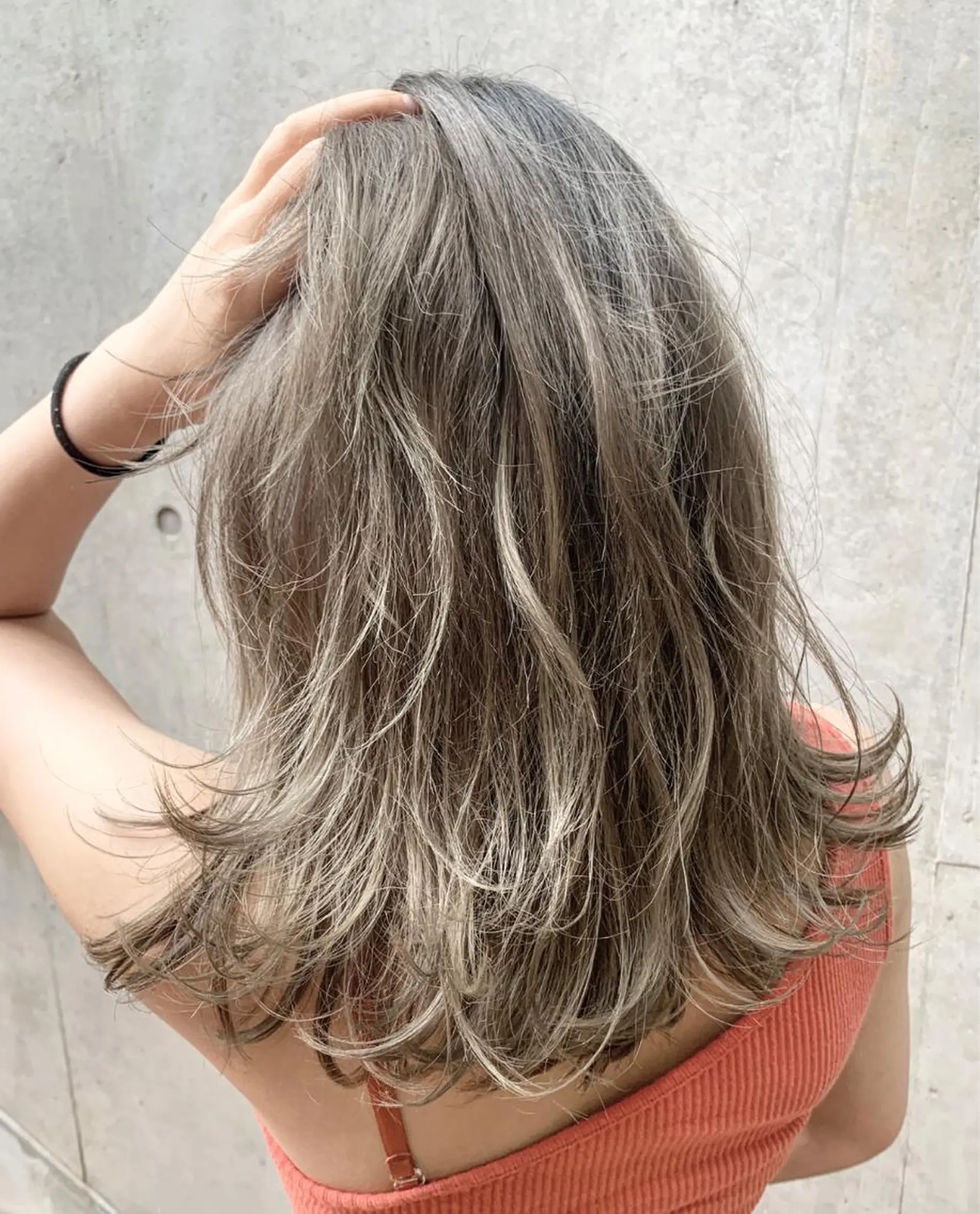 セミロング カラー box  mico. mutsumiのヘアスタイル