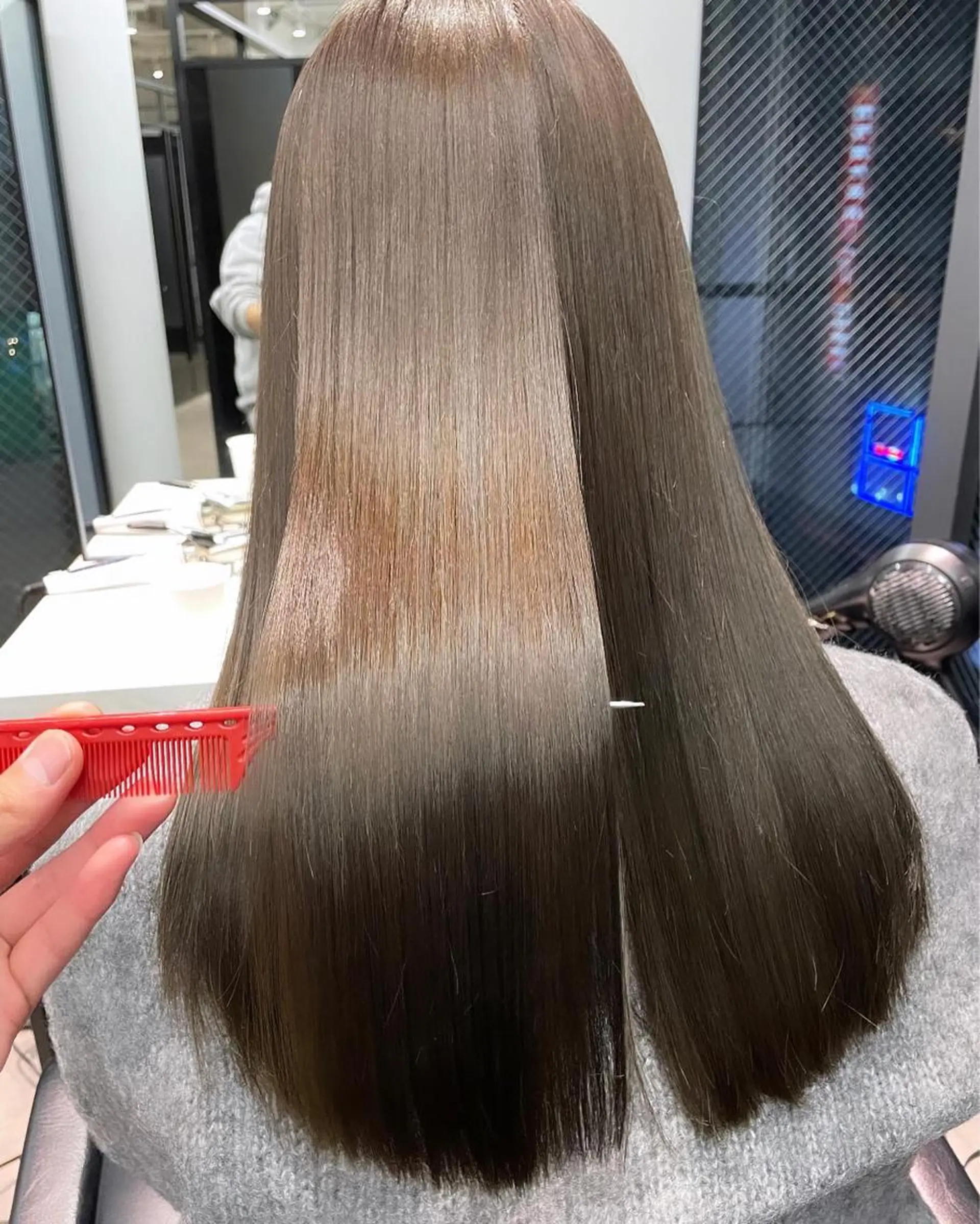 セミロング カラー INTRO.by Fi-Ne所属・韓国ヘア 店長NEGIのヘアスタイル