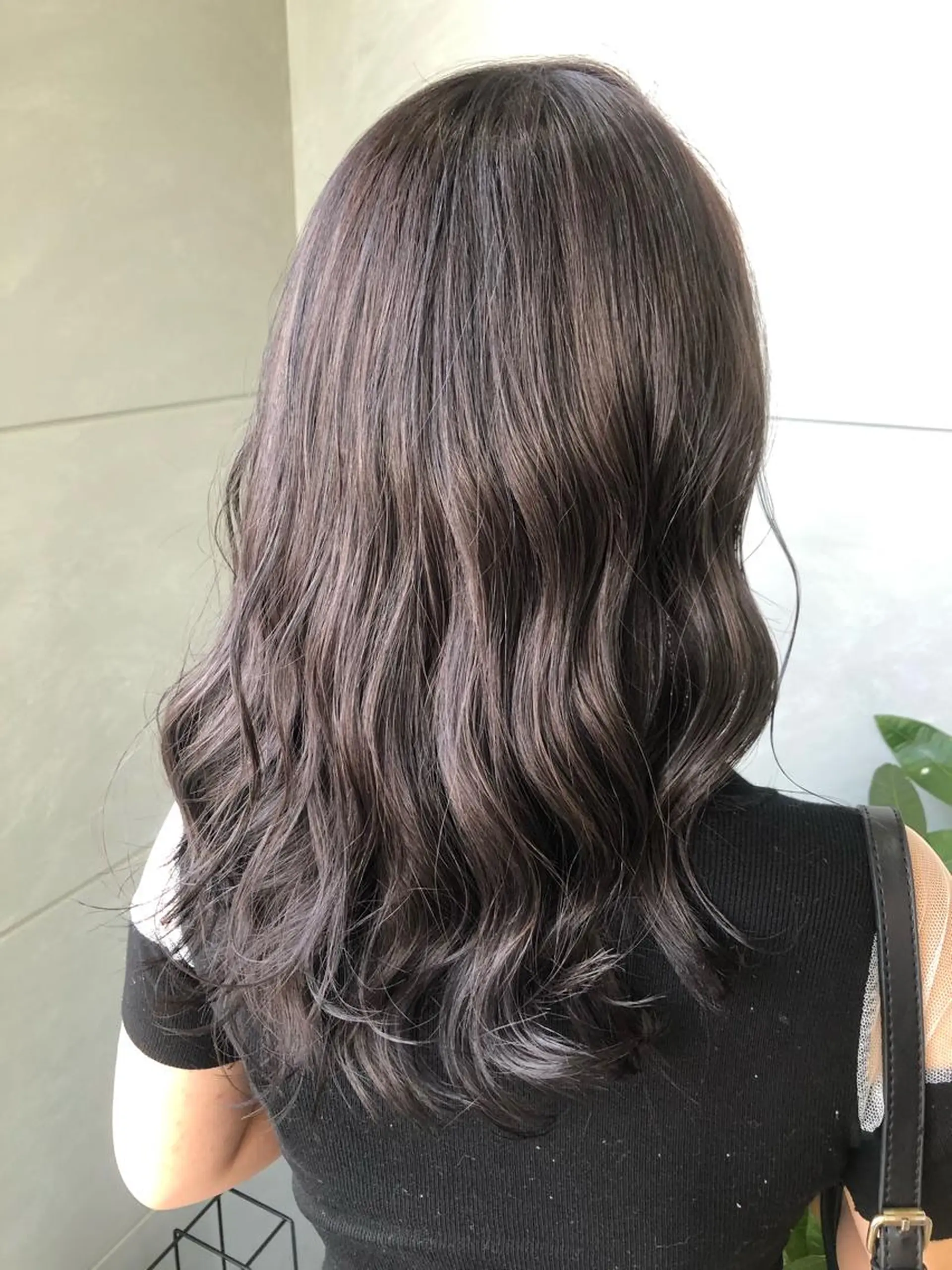 セミロング カラー 塚本 文奈のヘアスタイル