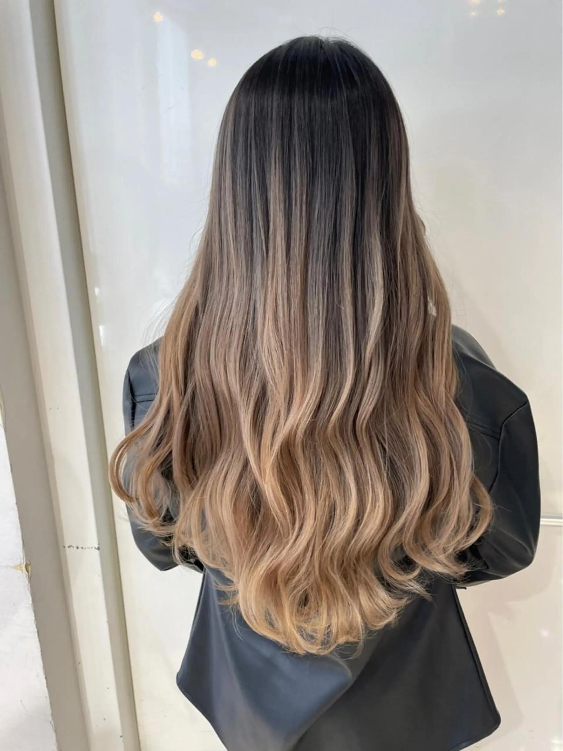 ロング カラー グラデーションカラー ヘアカラー トリートメント 【公式】amble luxe池袋東口♻️のヘアスタイル