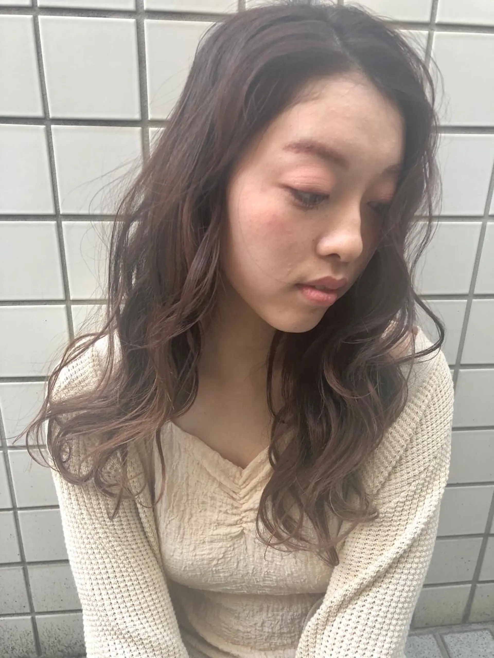 ロング カラー ベージュカラー ピンクカラー ピンクベージュ 岩田 萌那のヘアスタイル