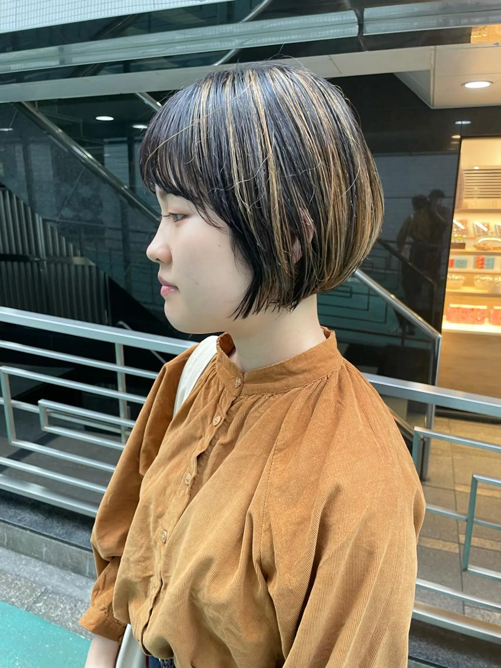 ショート カラー ハイライトカラー ボブ ハイライト ウルフカット 表参道【髪質改善】 宮嶋勇太のヘアスタイル