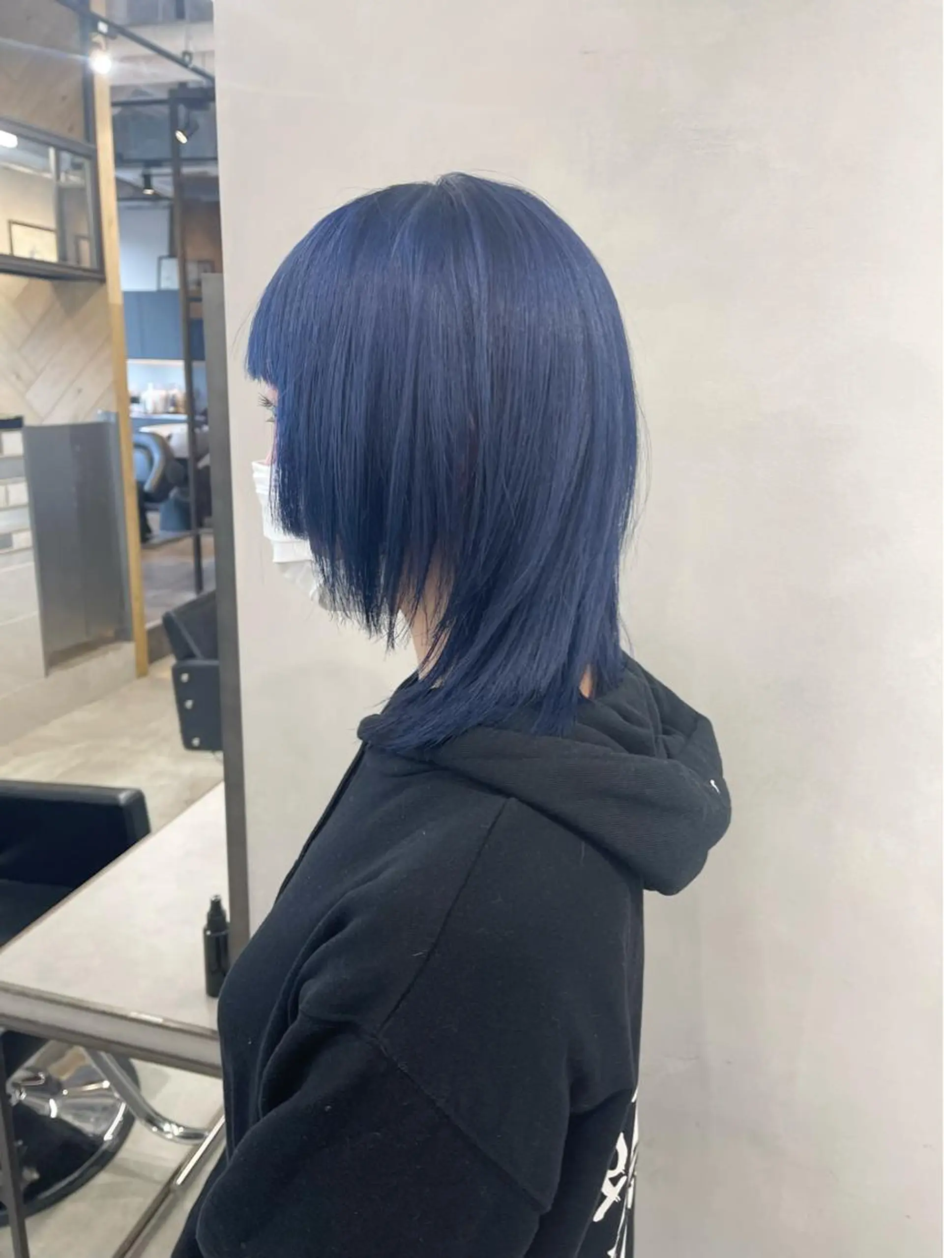 セミロング カラー ネイビーカラー ウルフカット 🦋レイヤーカット ミドリカワ🦋のヘアスタイル