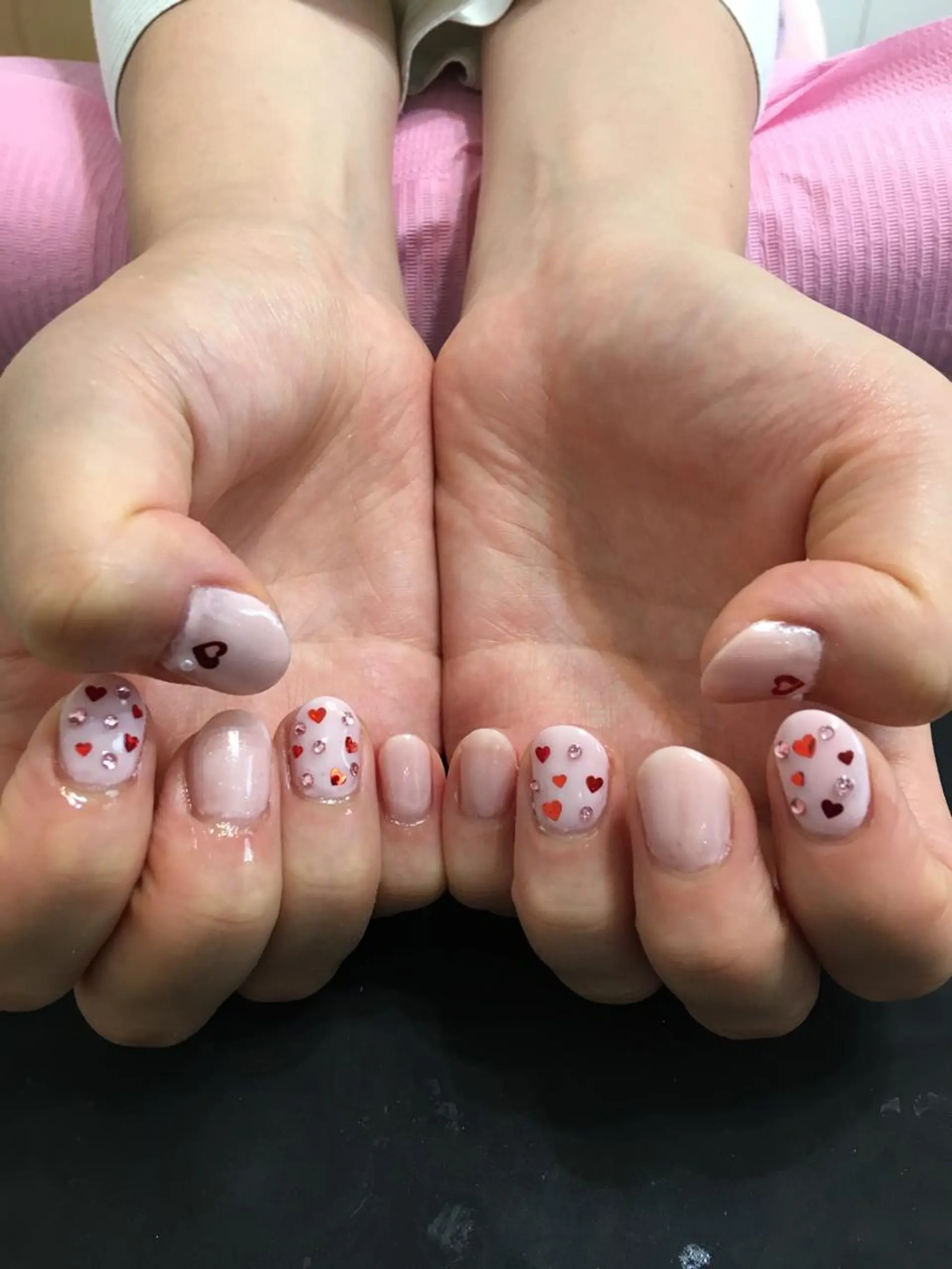 ネイル アートネイル フットネイル ガーリー ハート ラメ(グリッター) ハンドネイル 🌈KANÅKO 🌈のネイルデザイン