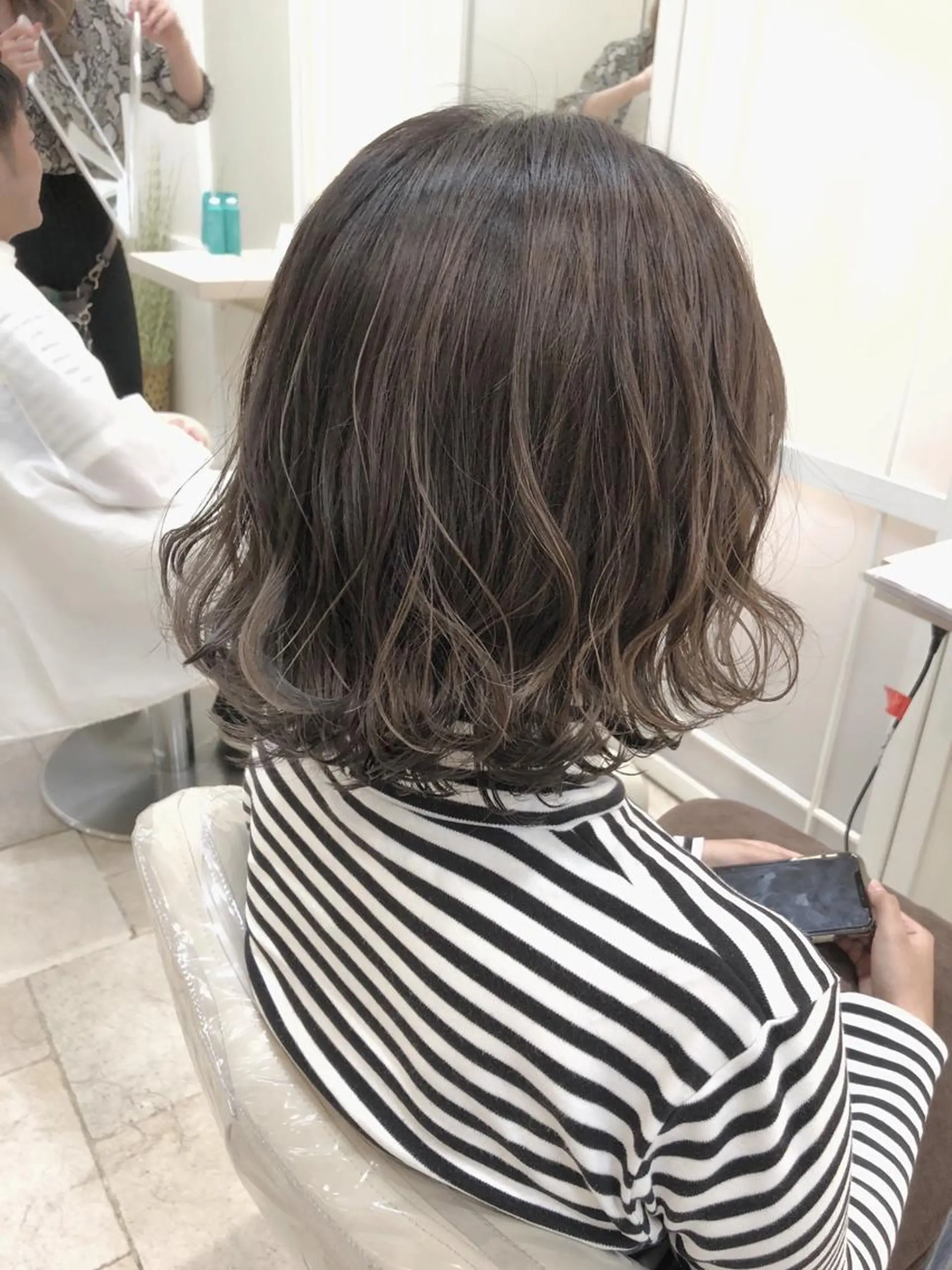 カラー カット 東梅田エリアカラー ヘアセットNo. 1のヘアスタイル