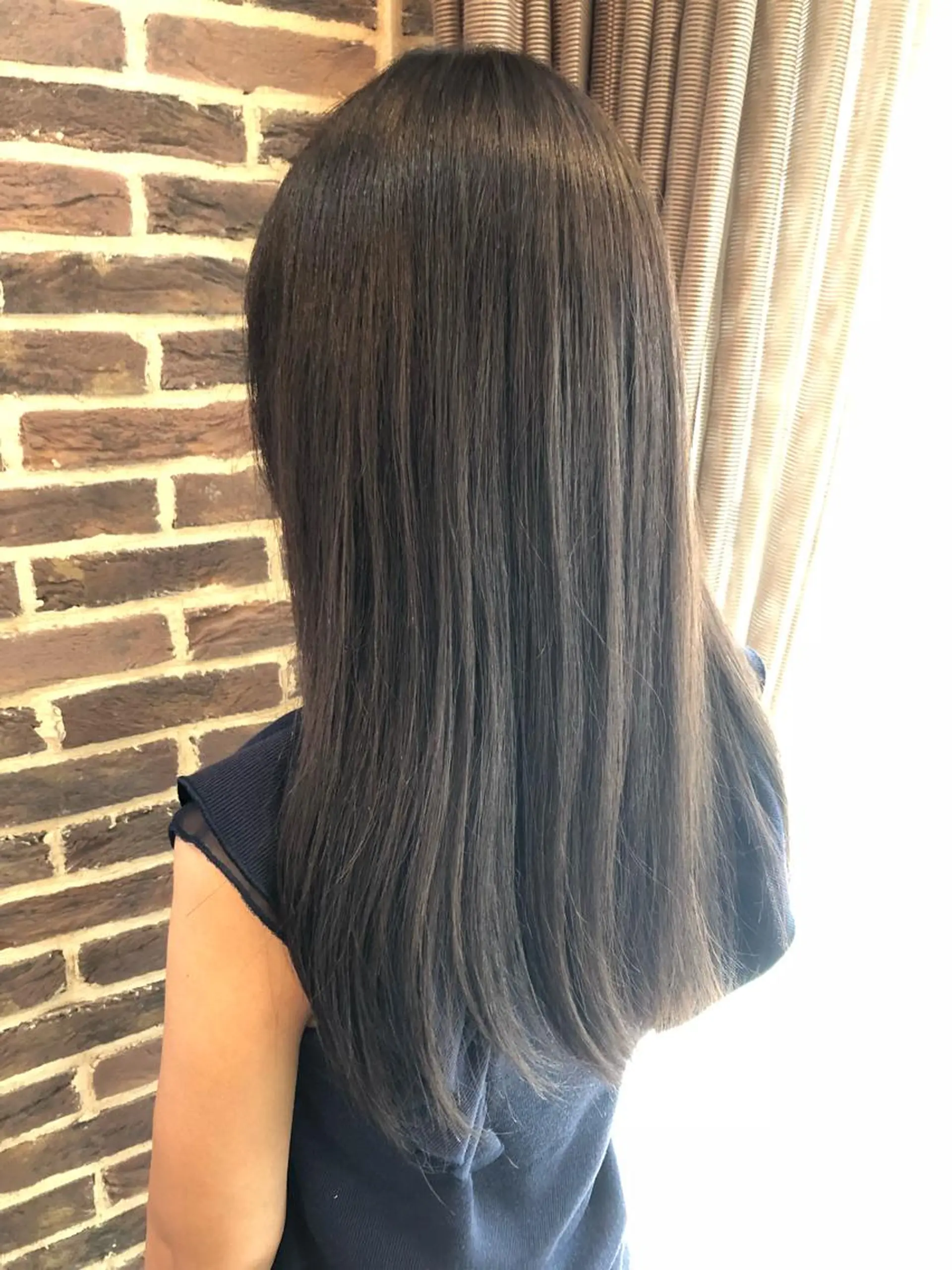 ロング カラー ベージュカラー フォギーベージュ イルミナカラー 外国人風カラー 高橋 隆一のヘアスタイル