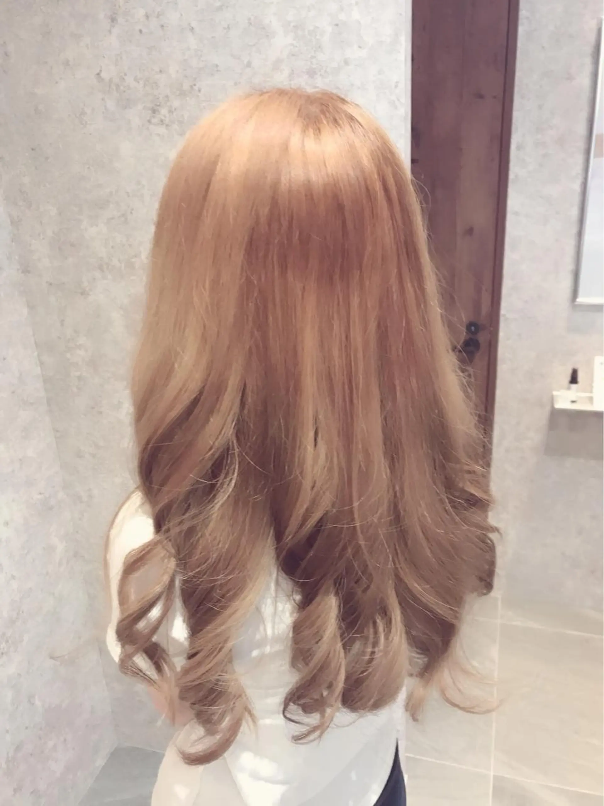 ロング カラー ブリーチ ブラウンカラー オレンジ バイオレットカラー 【earth】オガタ 🫧髪質改善縮毛🫧のヘアスタイル